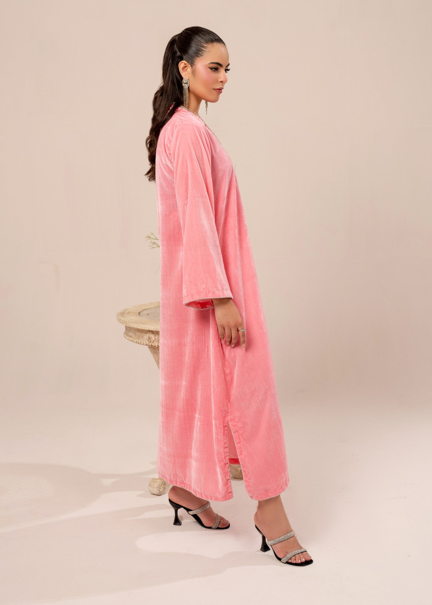 velvet Kaftan in Pink