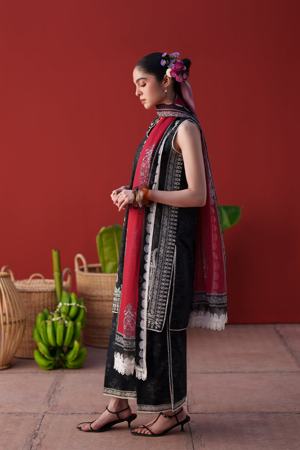 Laanem Luxury Lawn – NERAYA-B-SRL26-07