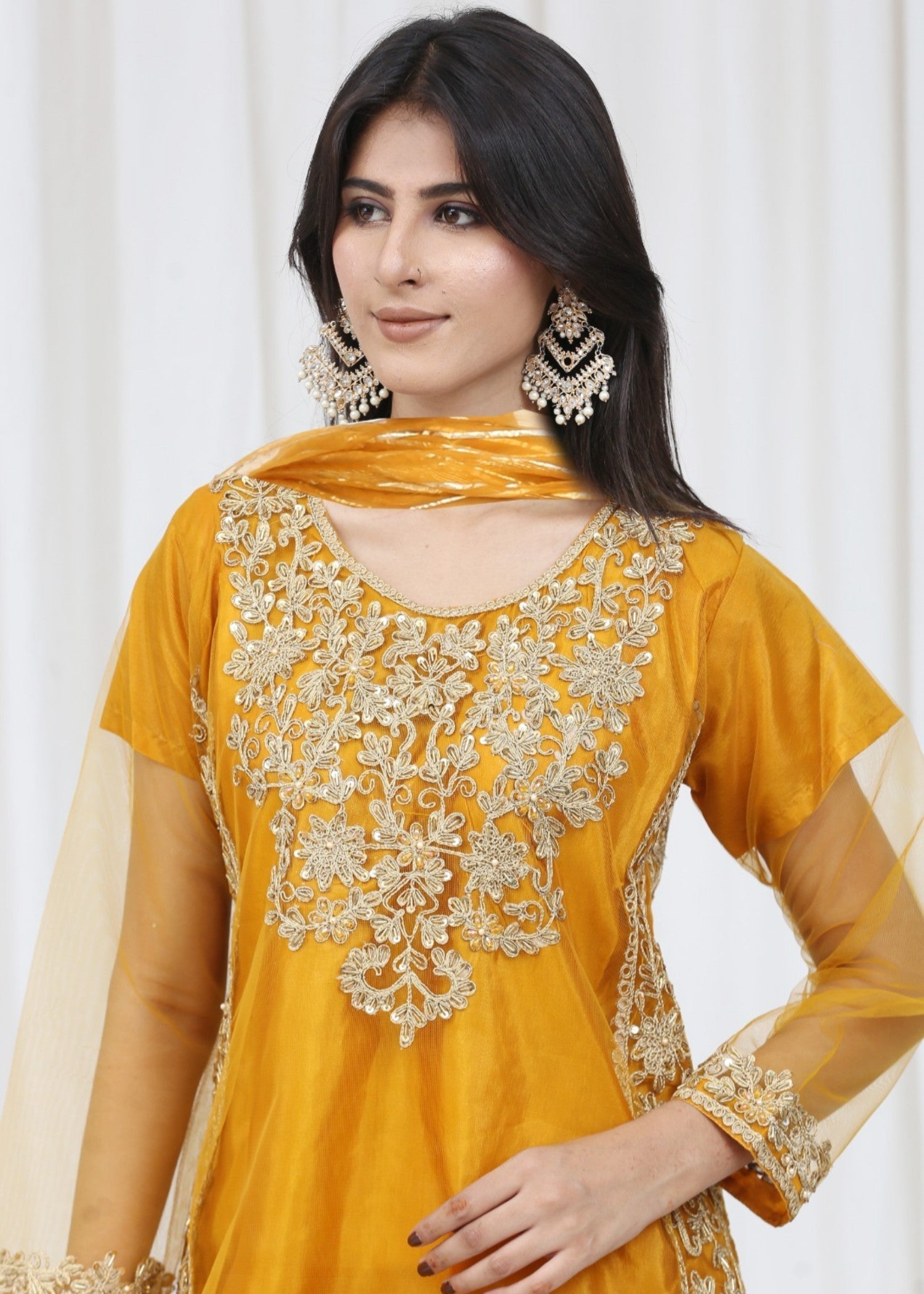 net Sharara in Mari gold