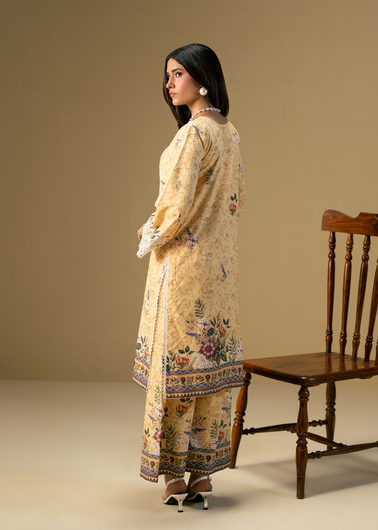 lawn Co Ord Sets in Lemon chiffon