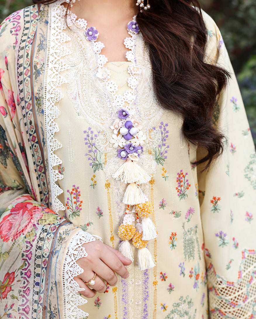 Reveire Lawn – Isolde