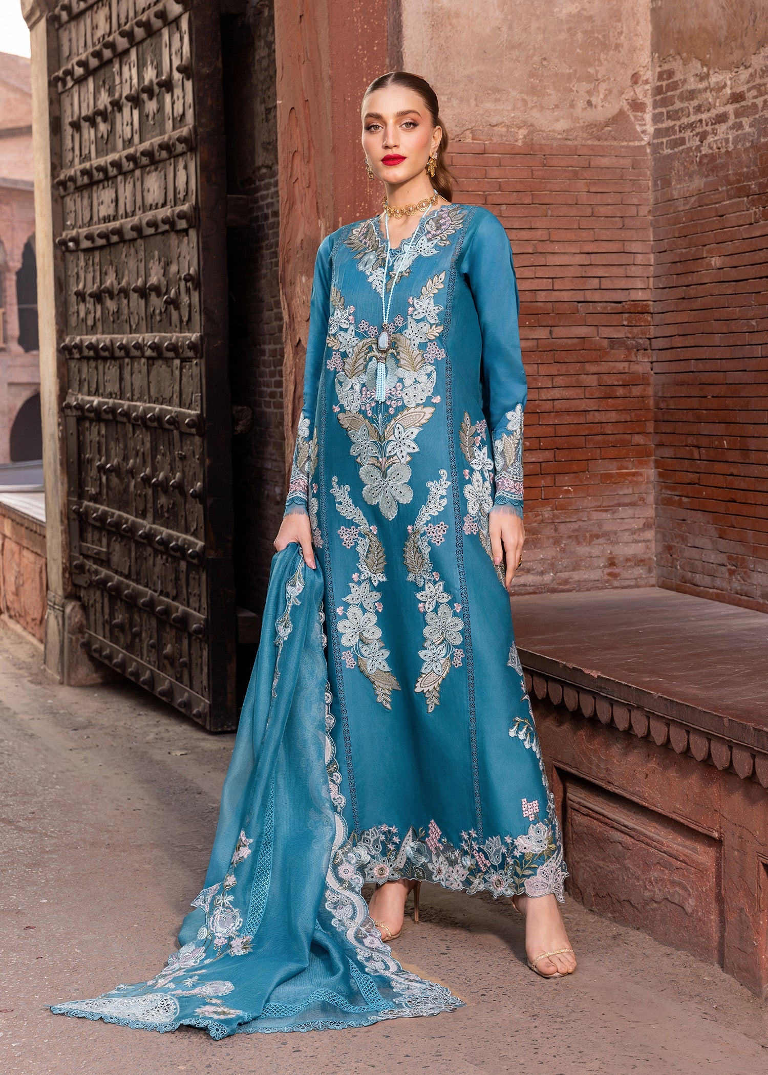 Breeze Festive Luxury Lawn – VERA-9-A