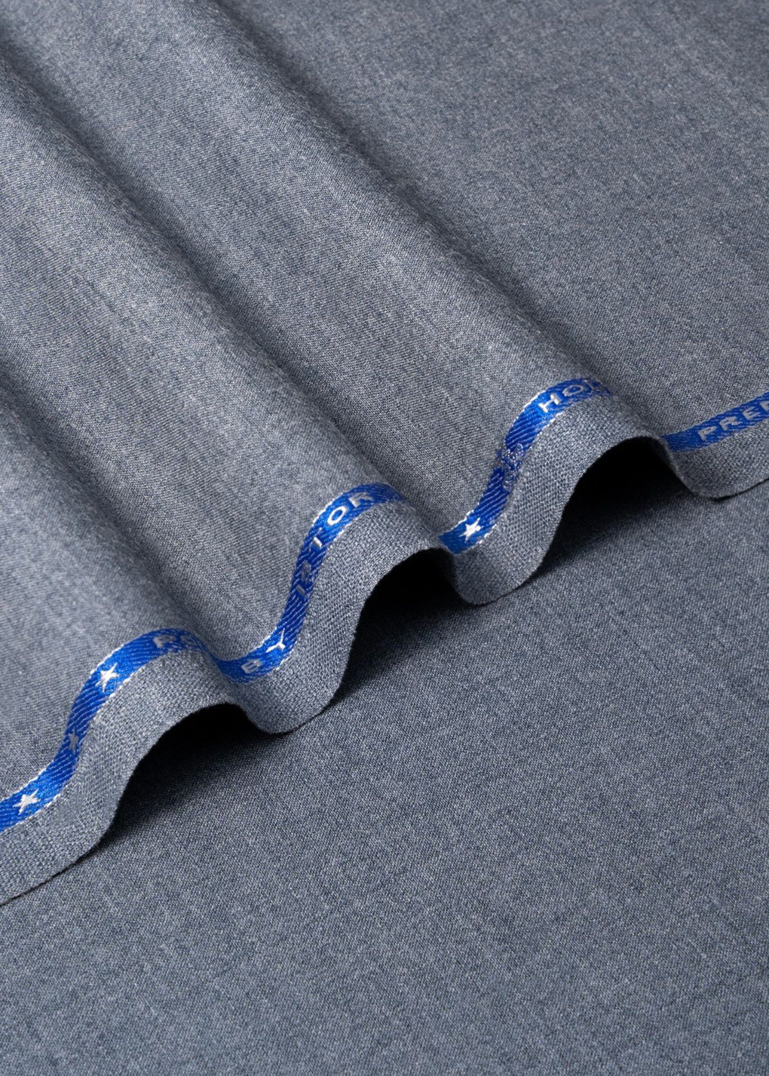 wash & wear Unstitched in Gunmetal