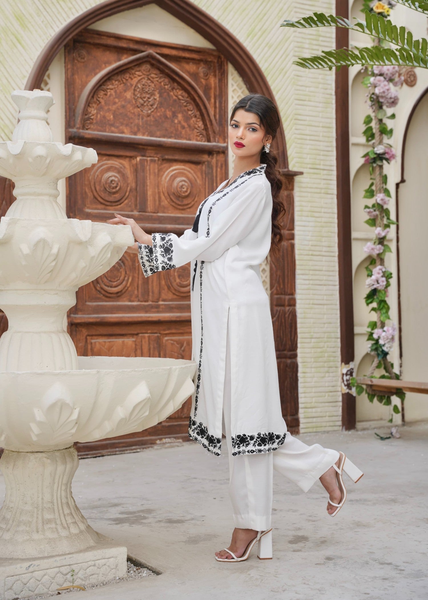 grip Kurta Set in Off-white