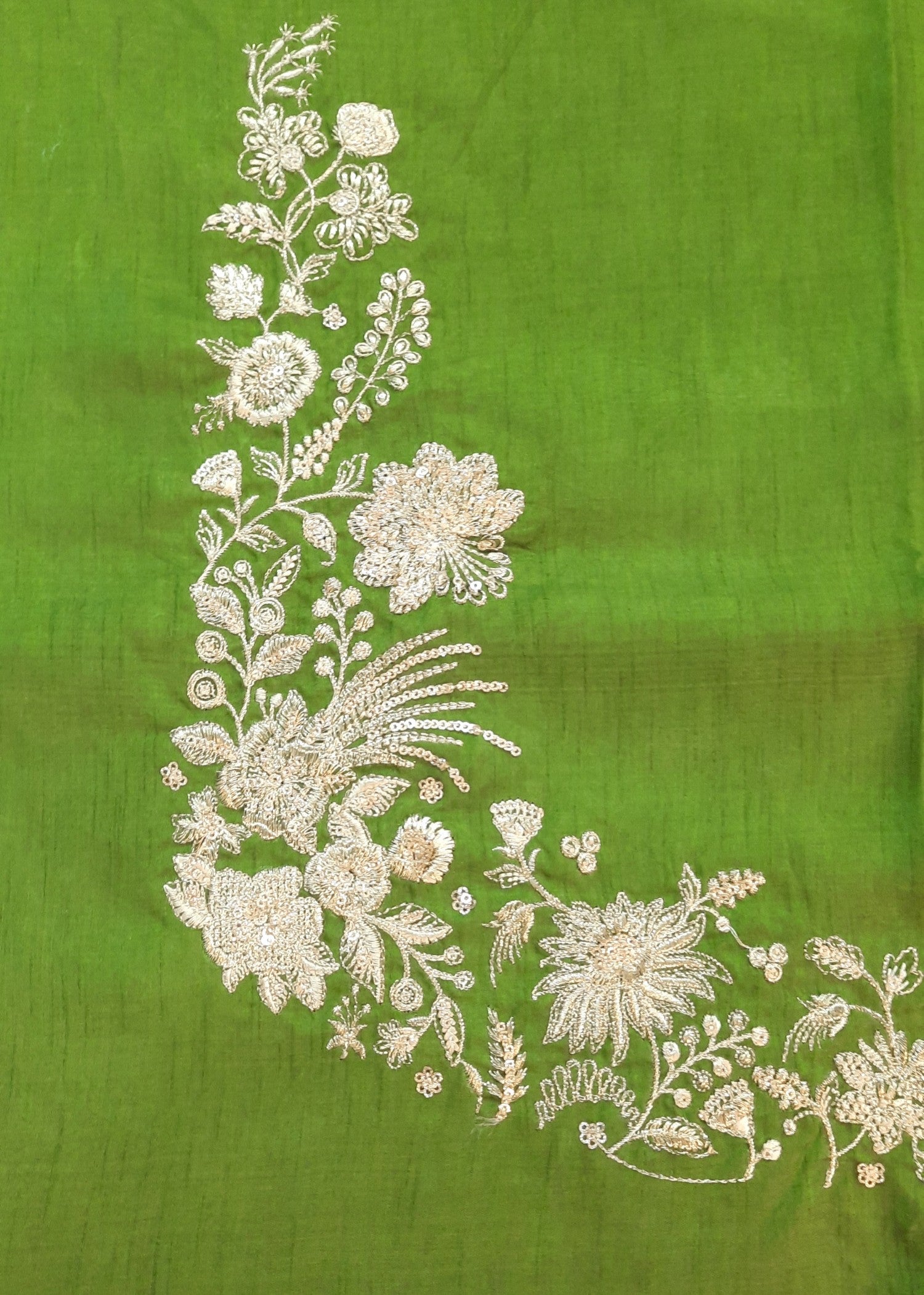 blended grip silk Unstitched in Hunter green, olive green
