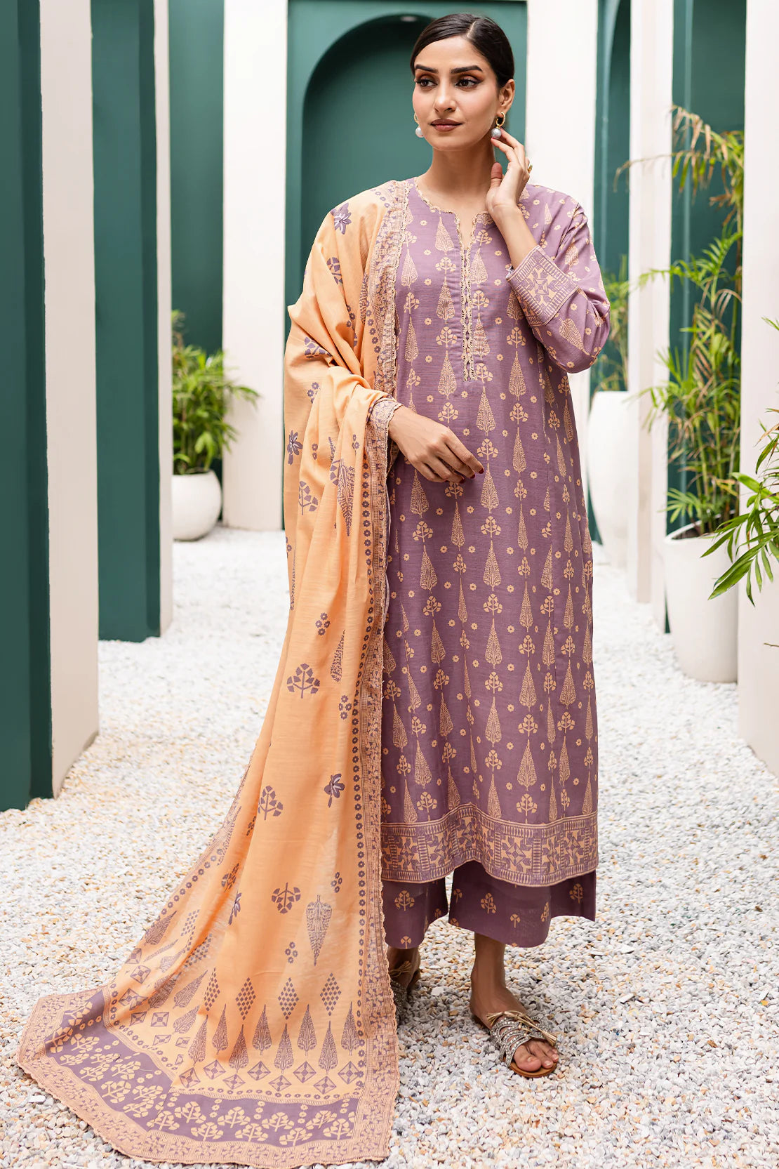 khaddar Unstitched in Mauve