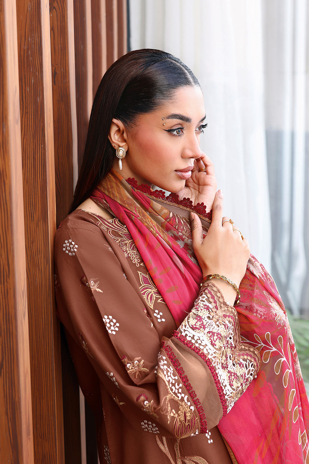 Andaaz Luxury Lawn – Z-1401