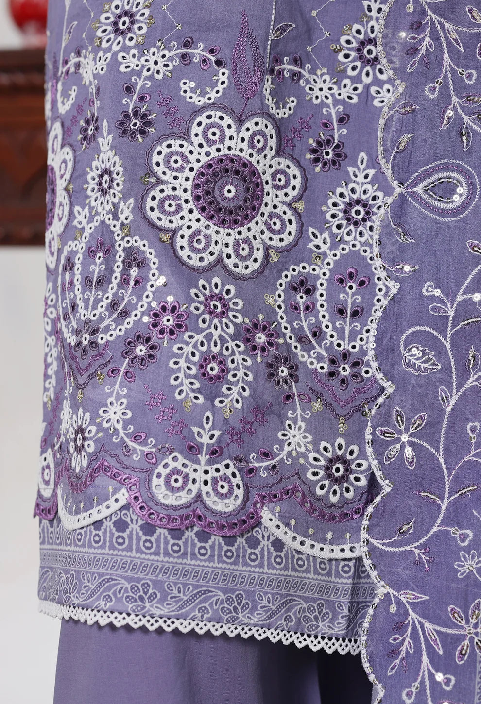 RTW White & White Embroidered Lawn – 10