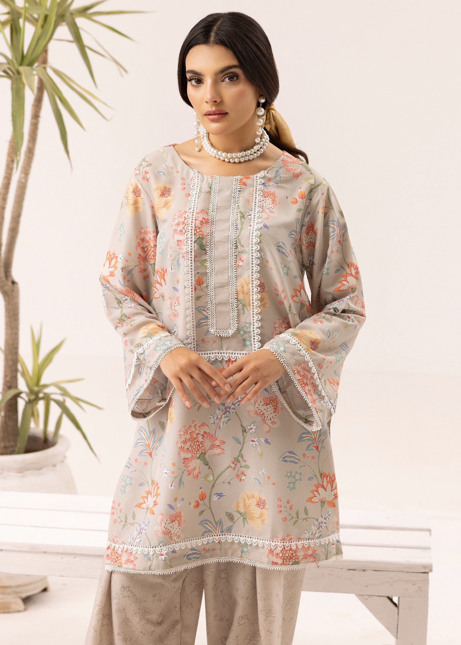lawn Kurta Set in Pastel grey