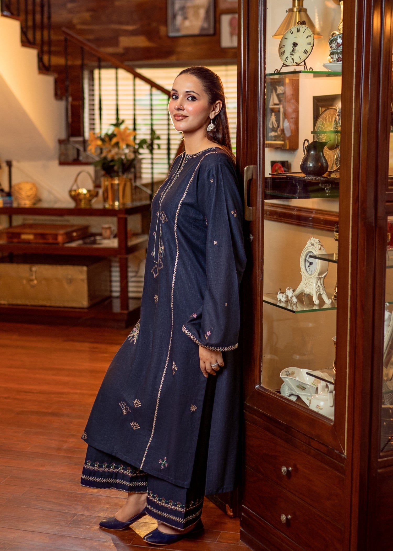 slub khaddar Kurta Set in Midnight blue