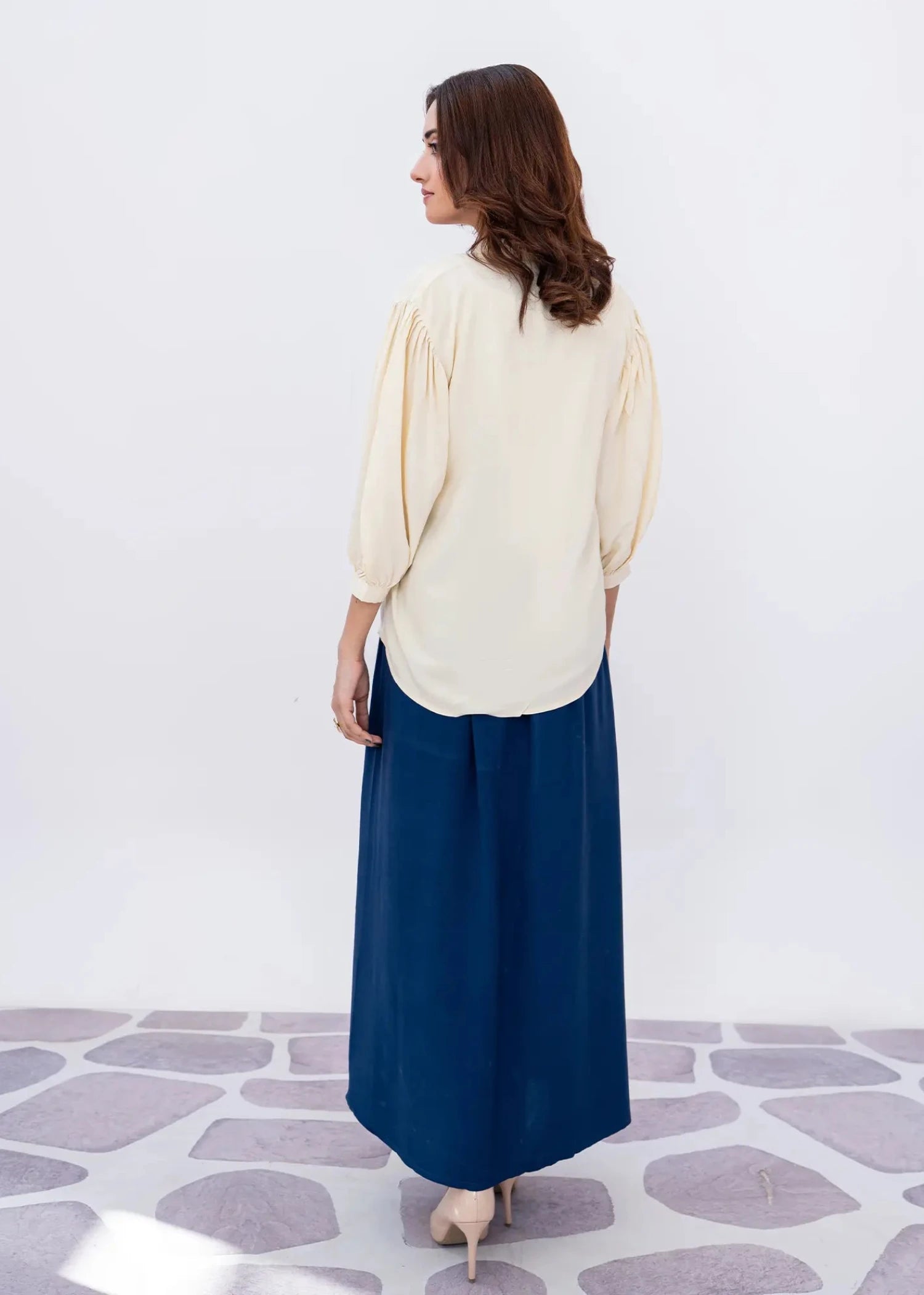 linen Top in Cream, navy blue