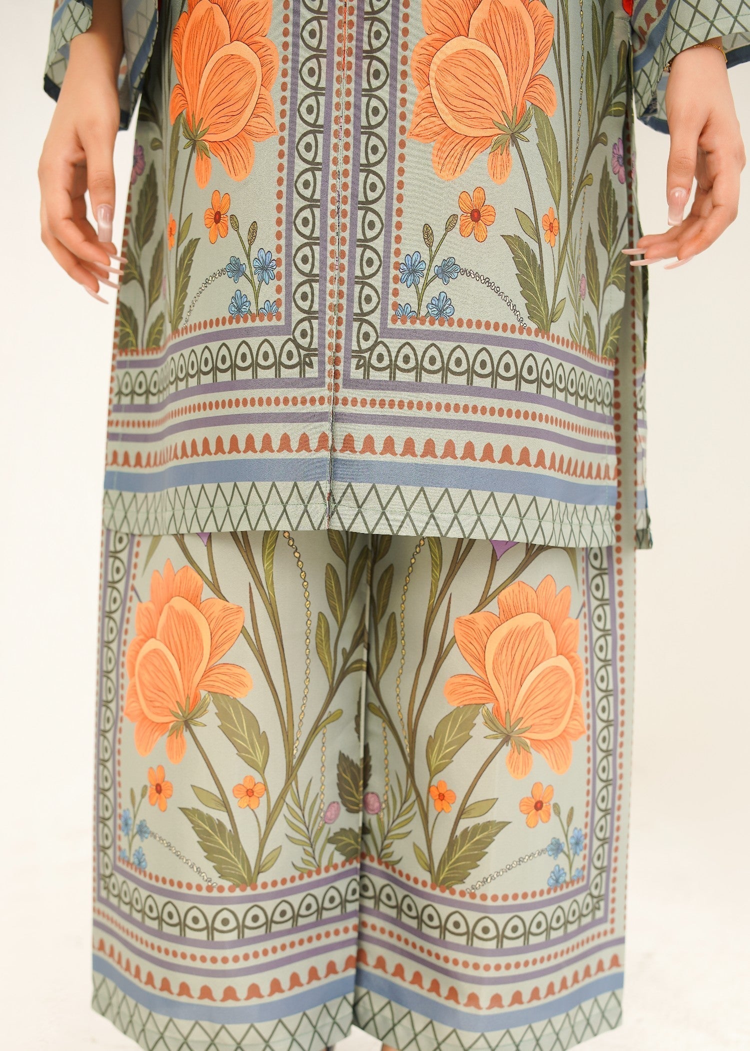 polyester crepe Co Ord Sets in Pastel green, pastel grey