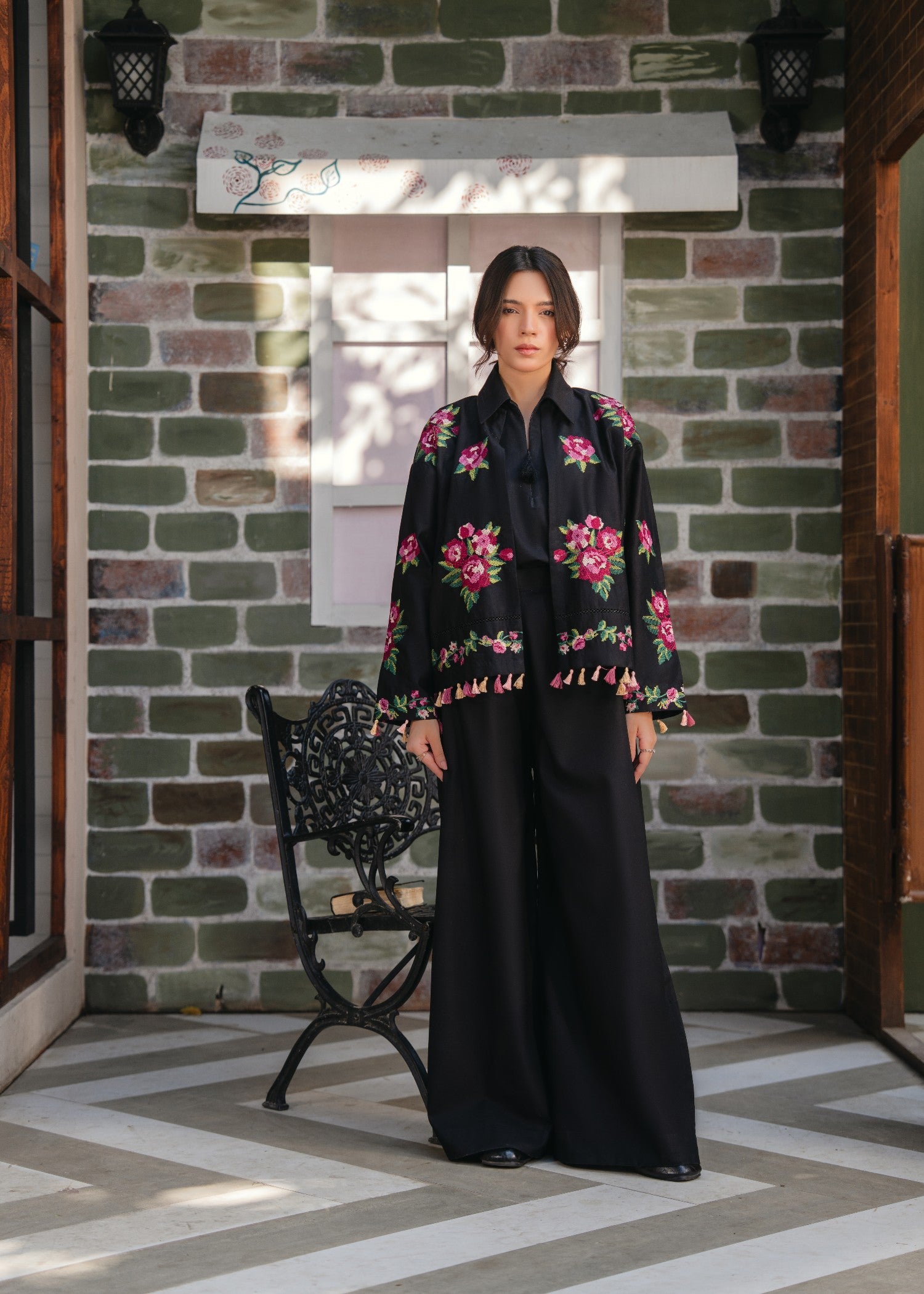 lawn Jacket in Black