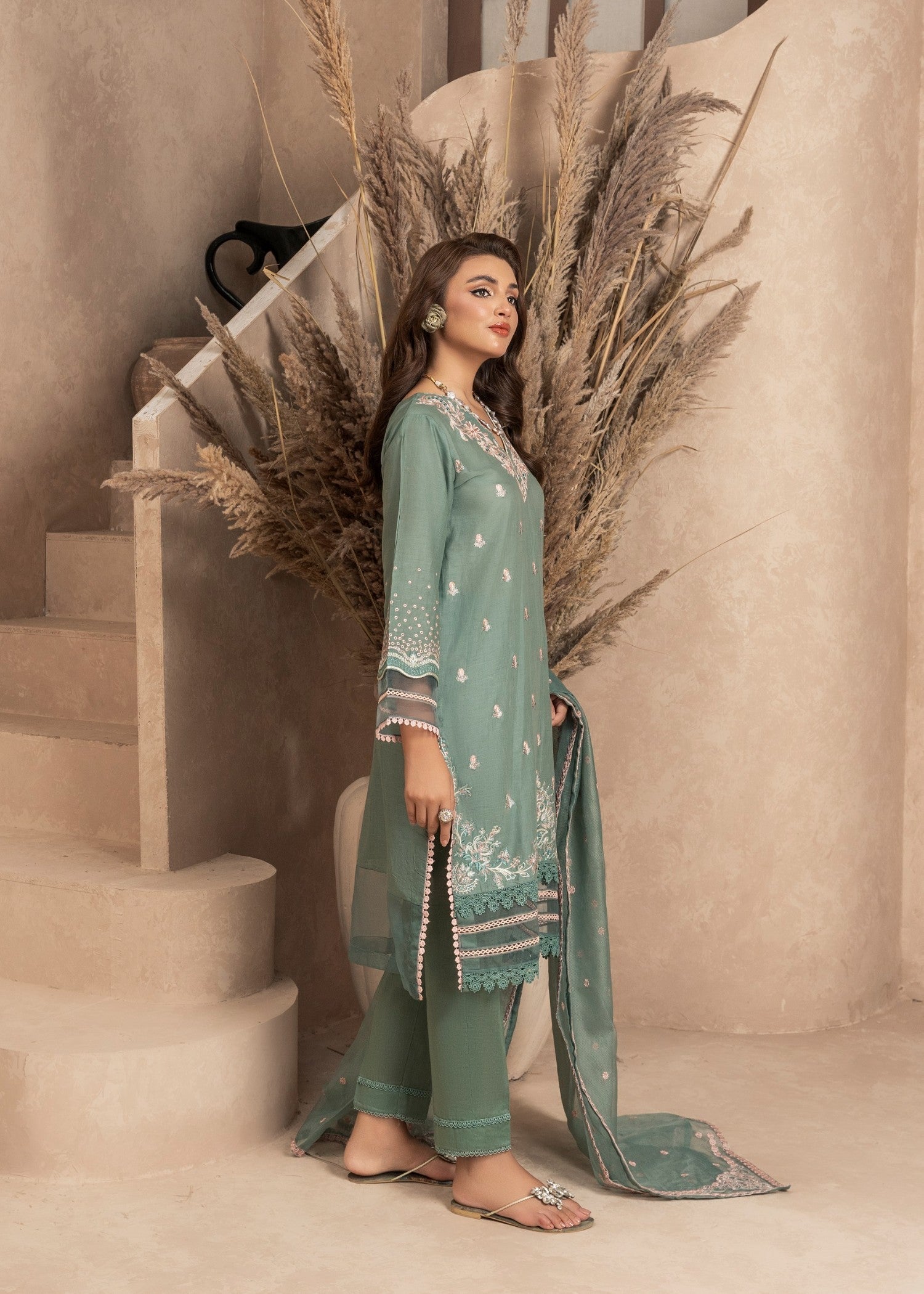 lawn Kurta Set in Pastel green