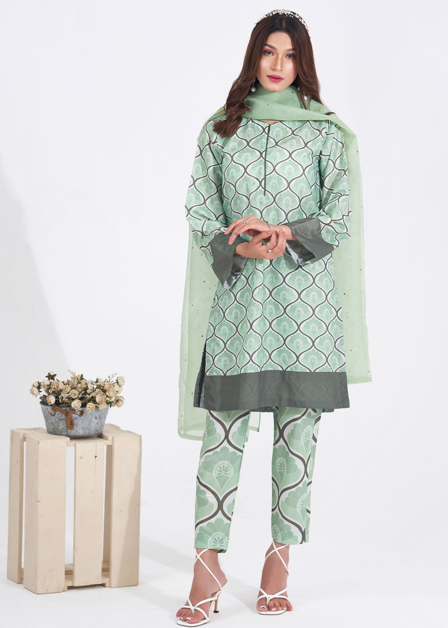 crepe Kurta Set in Green