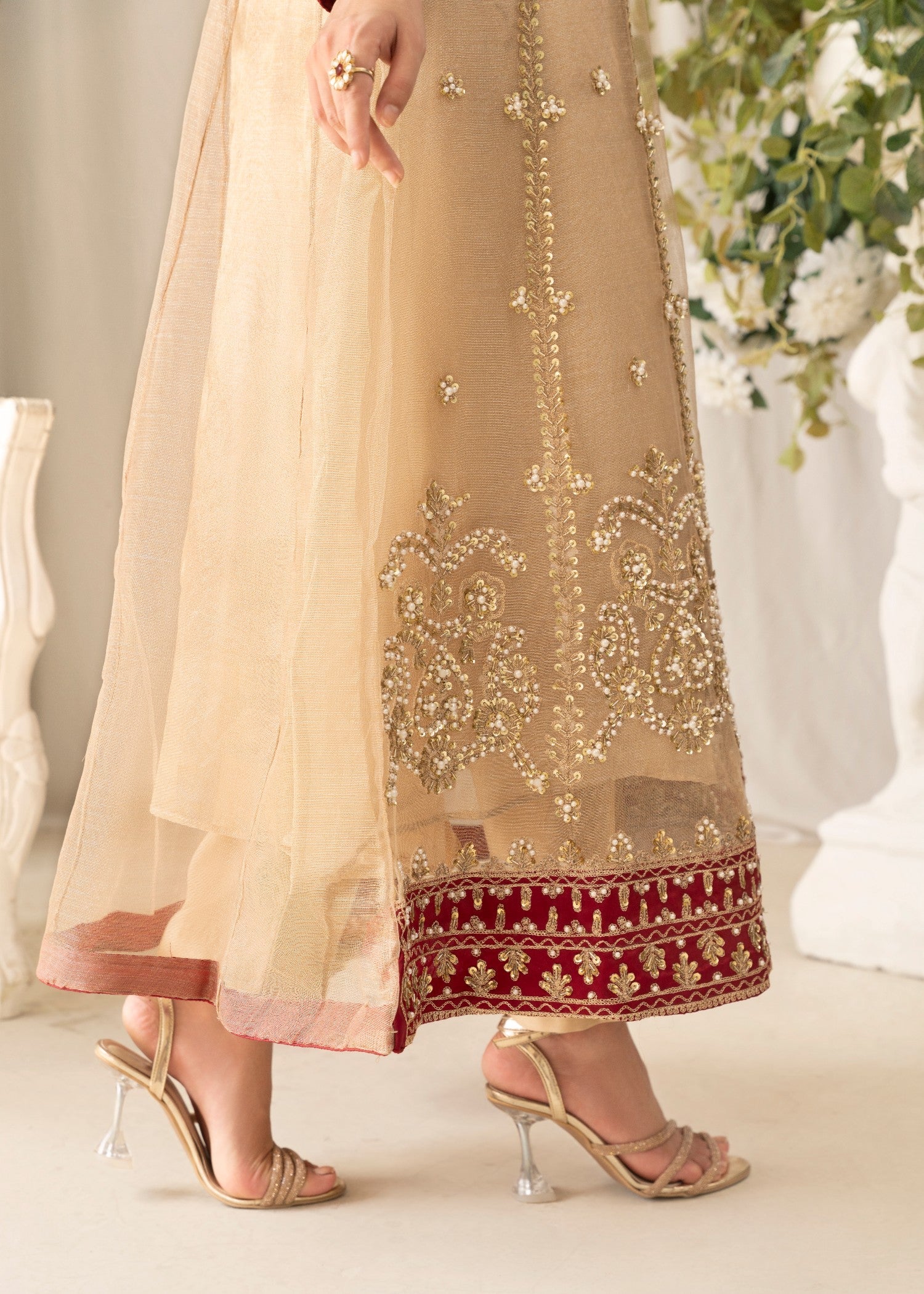 zari net Maxi in Golden brown