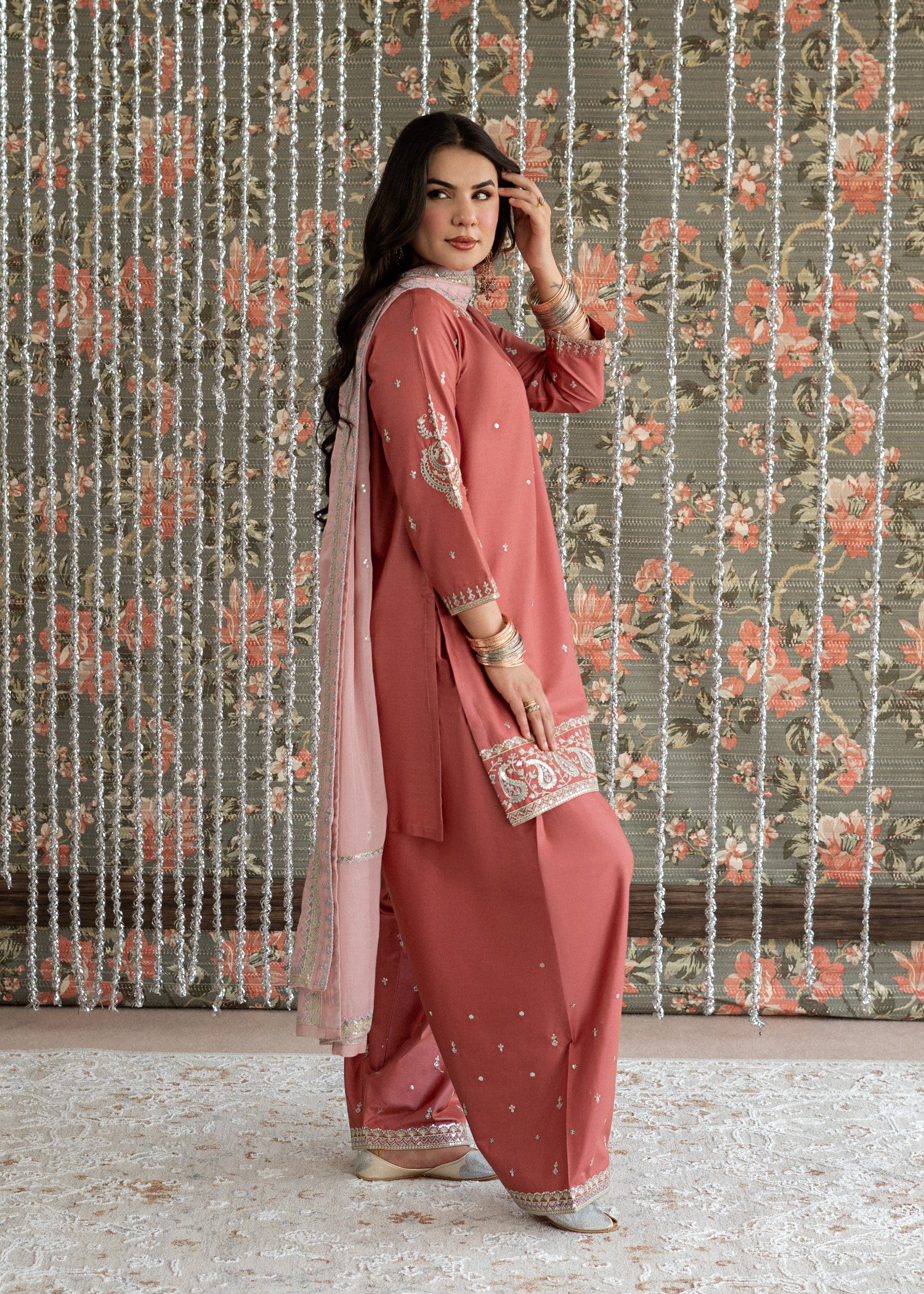 lawn Kurta Set in Light pink, taffy pink