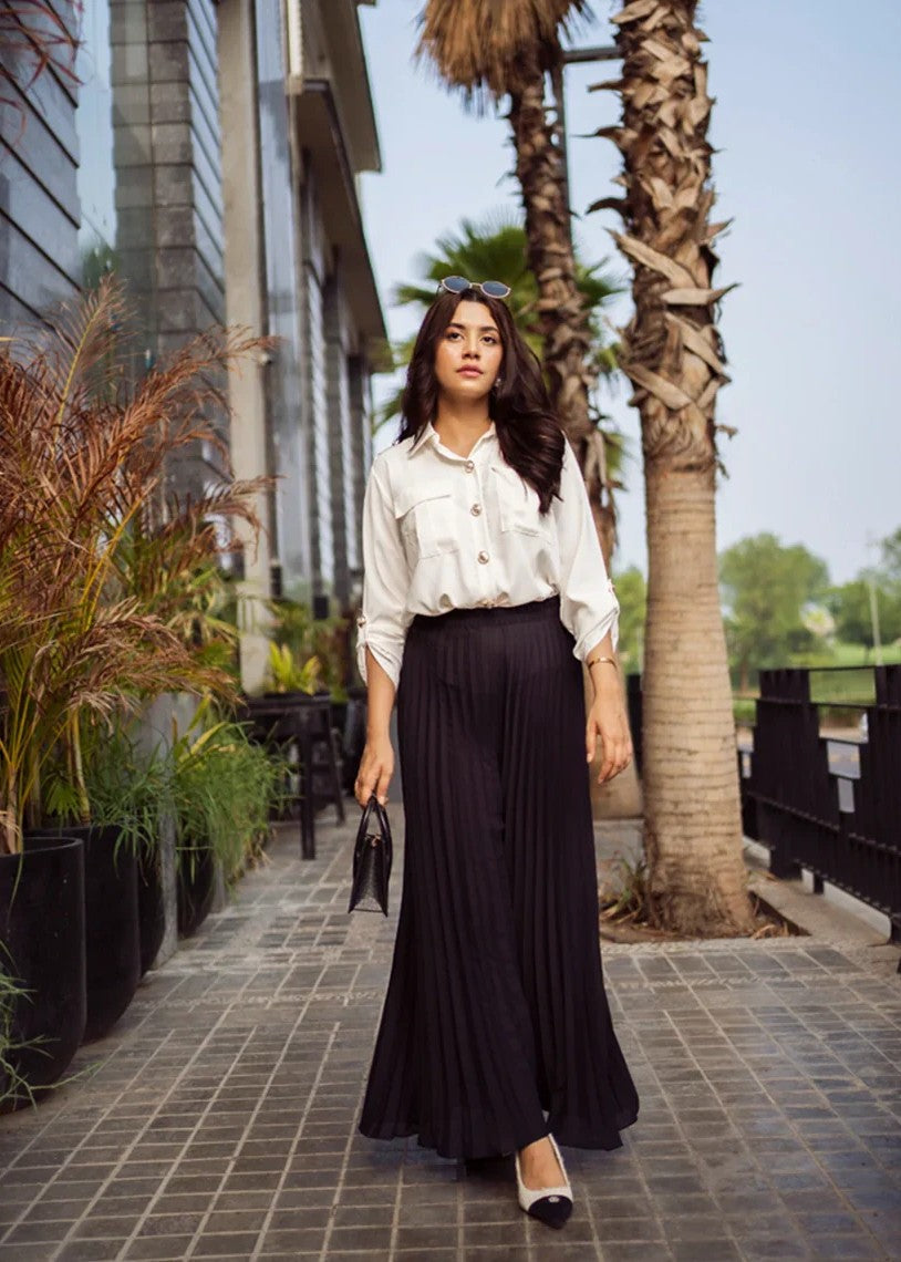 crepe Trousers in Jet black
