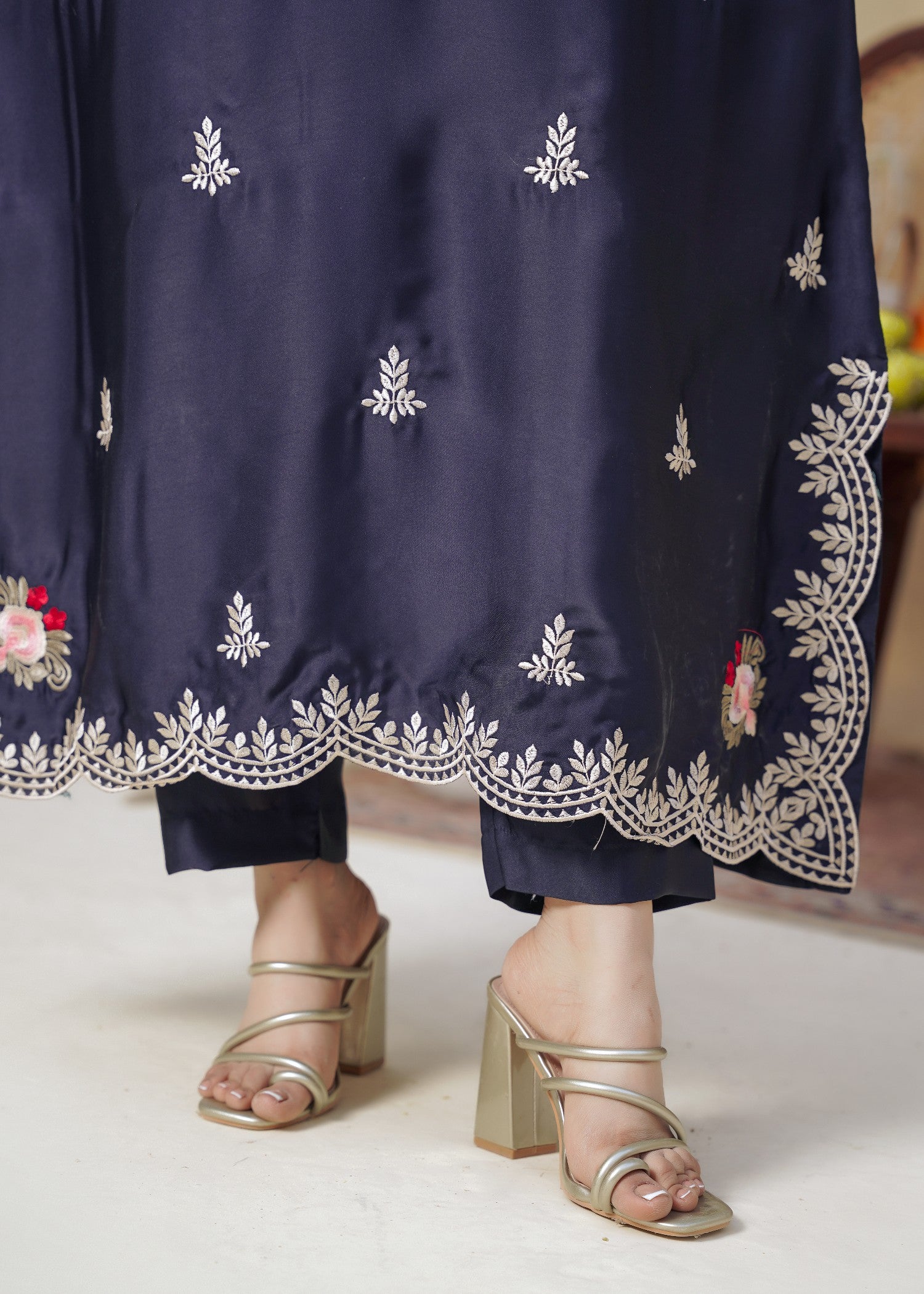 silk Kaftan in Navy blue
