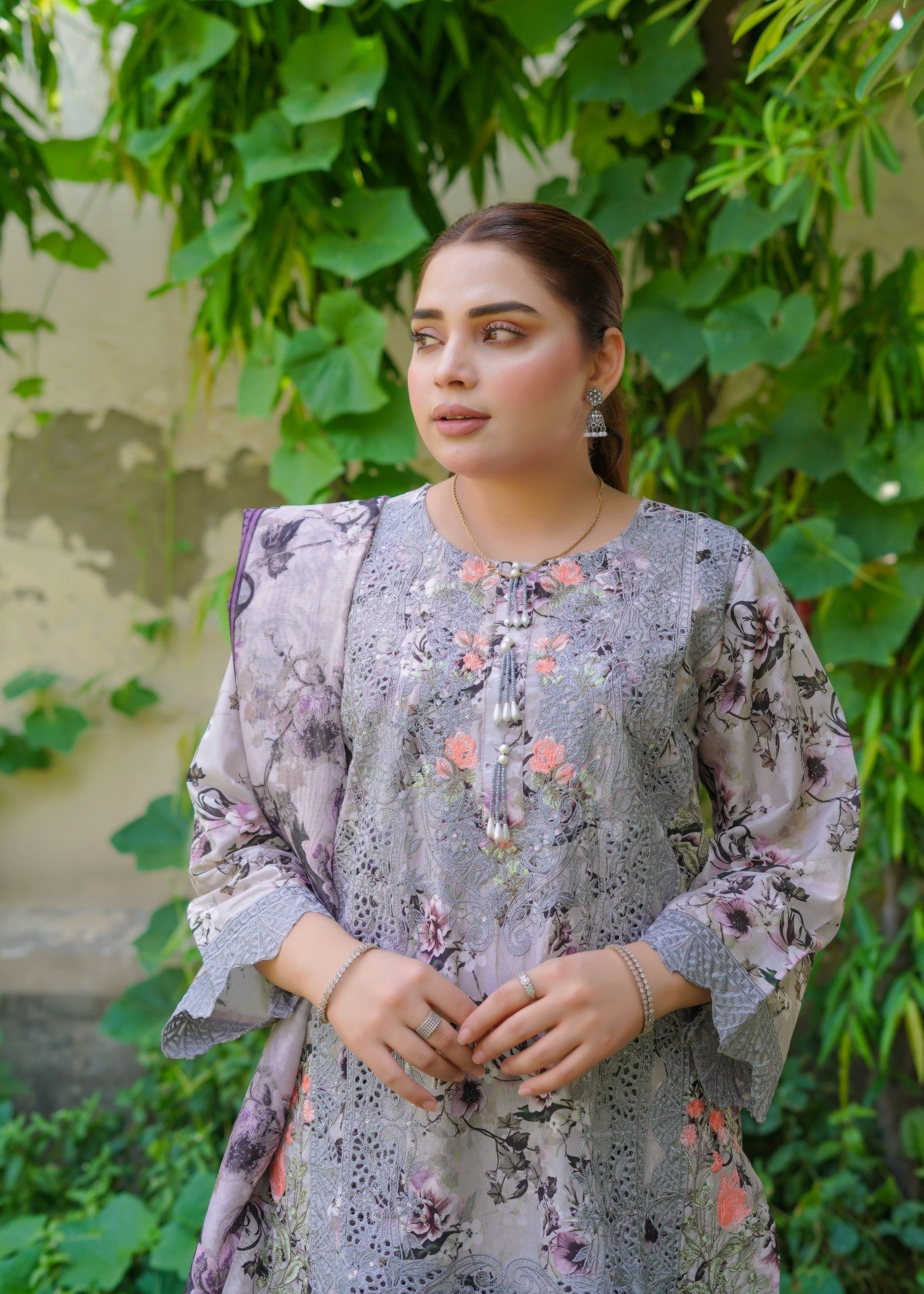 swiss lawn Kurta Set in Grey