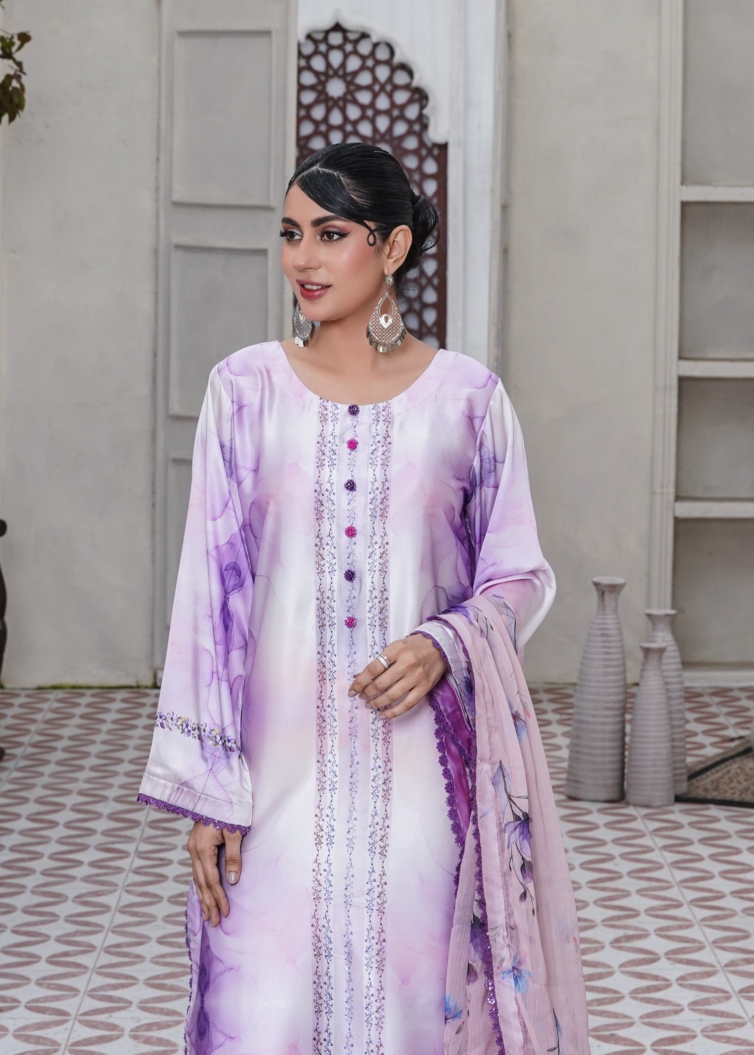 charmuse/shamooz Kurta Set in White, dark orchid, lavender mist