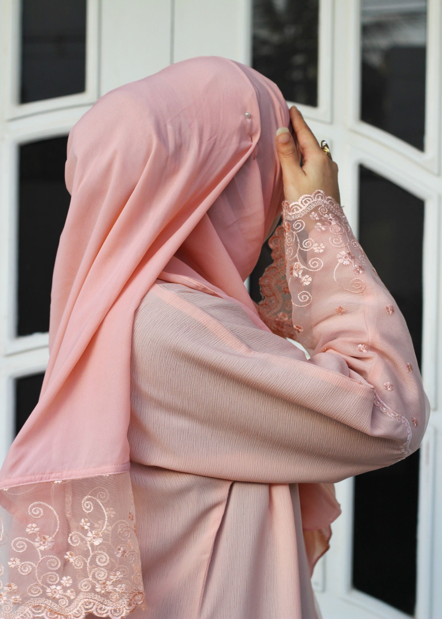 crepe Abaya in Peach pink