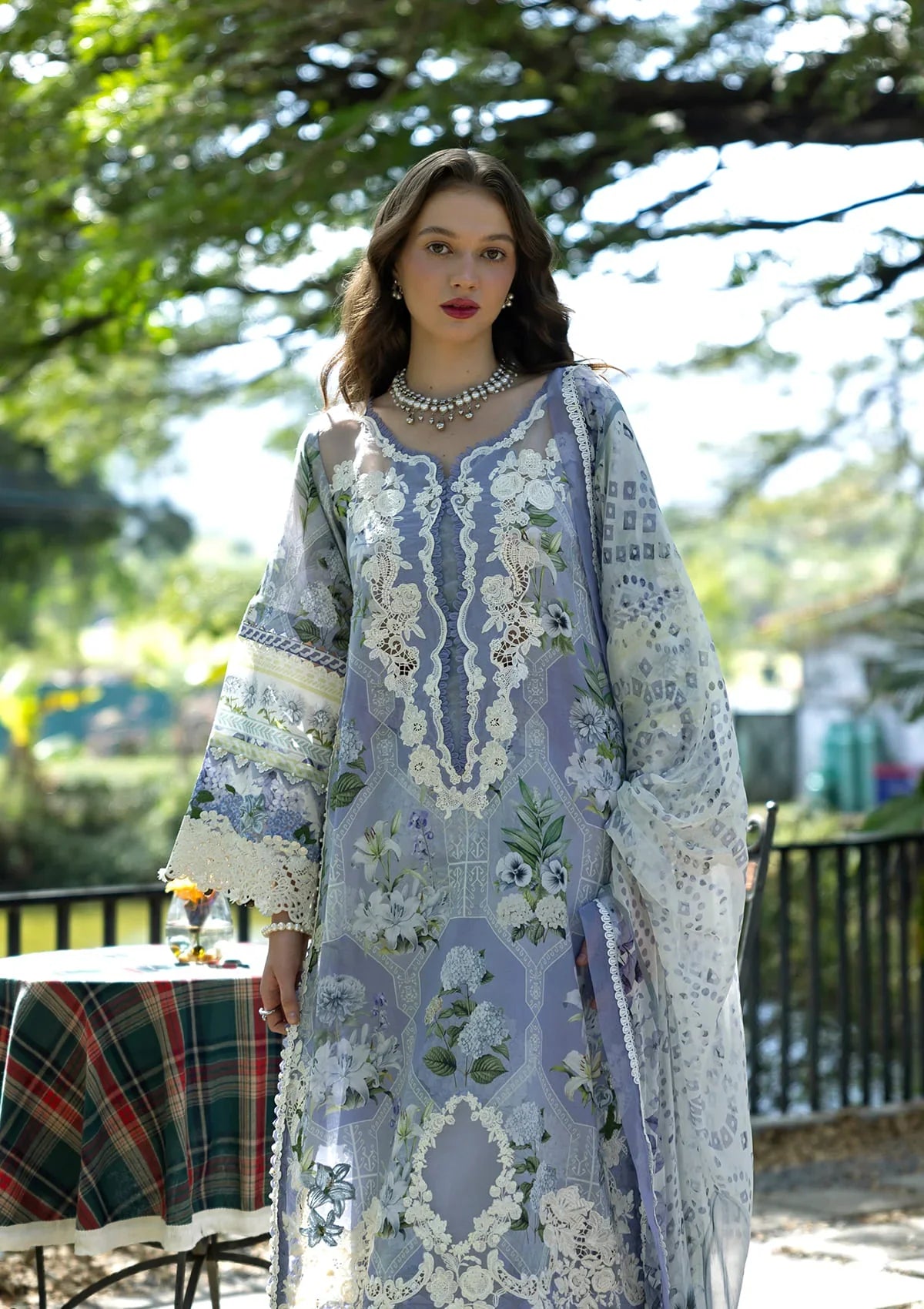 Signature Embroidered Lawn Prints – ESA-8B ANASTASSIA