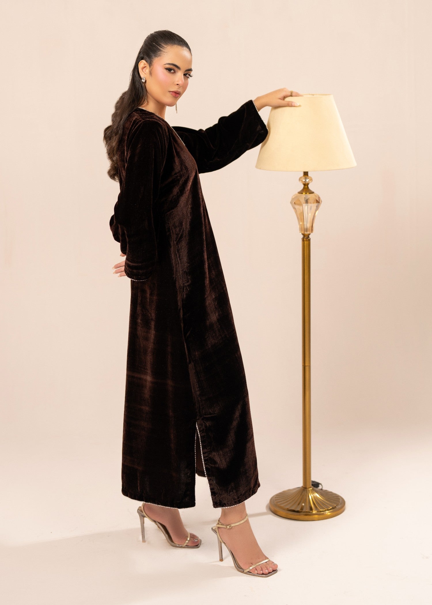 velvet Kaftan in Brown