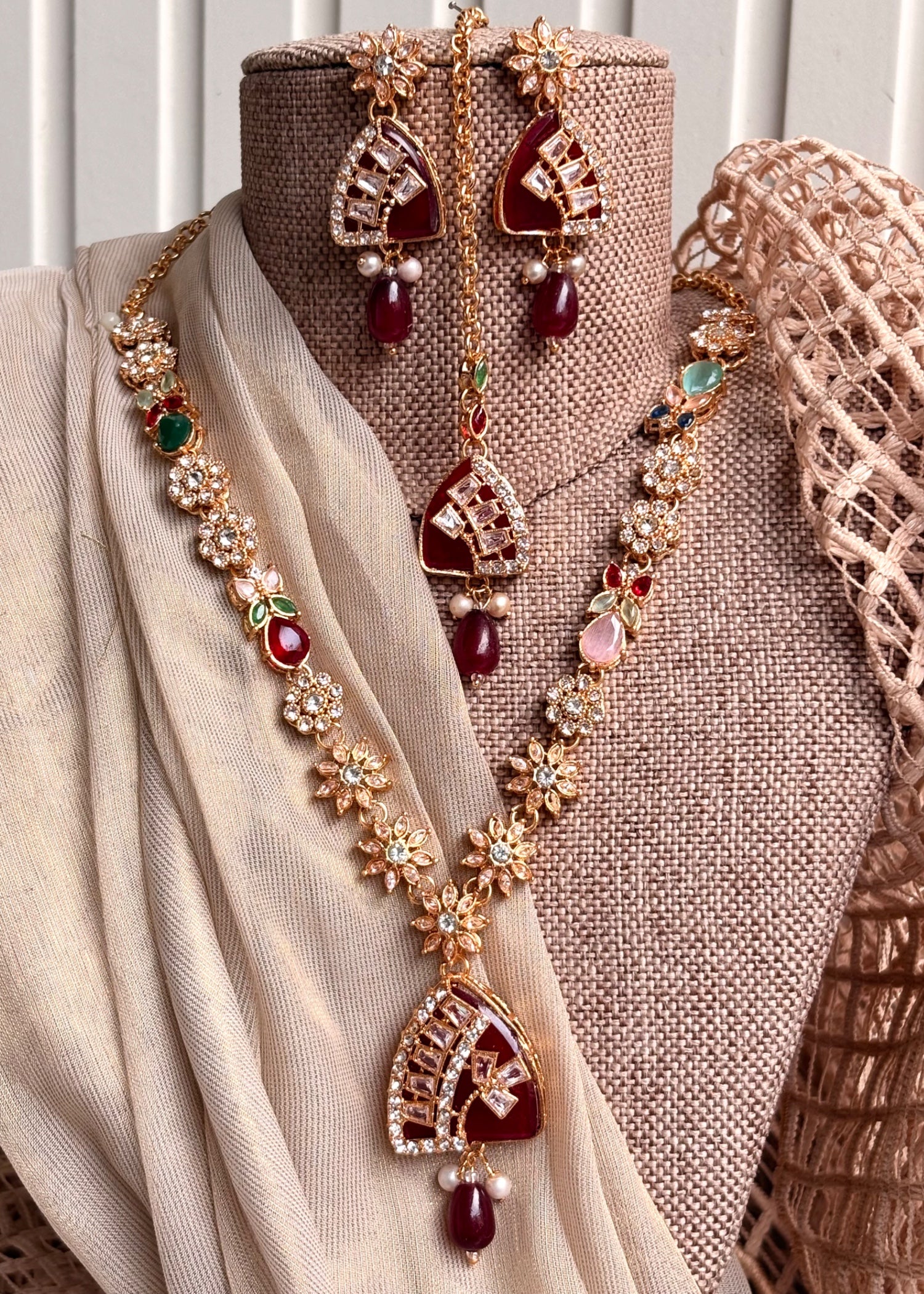 Jewelry Set in Multi Color by - Trendy Women Jewelry Set YXO4124