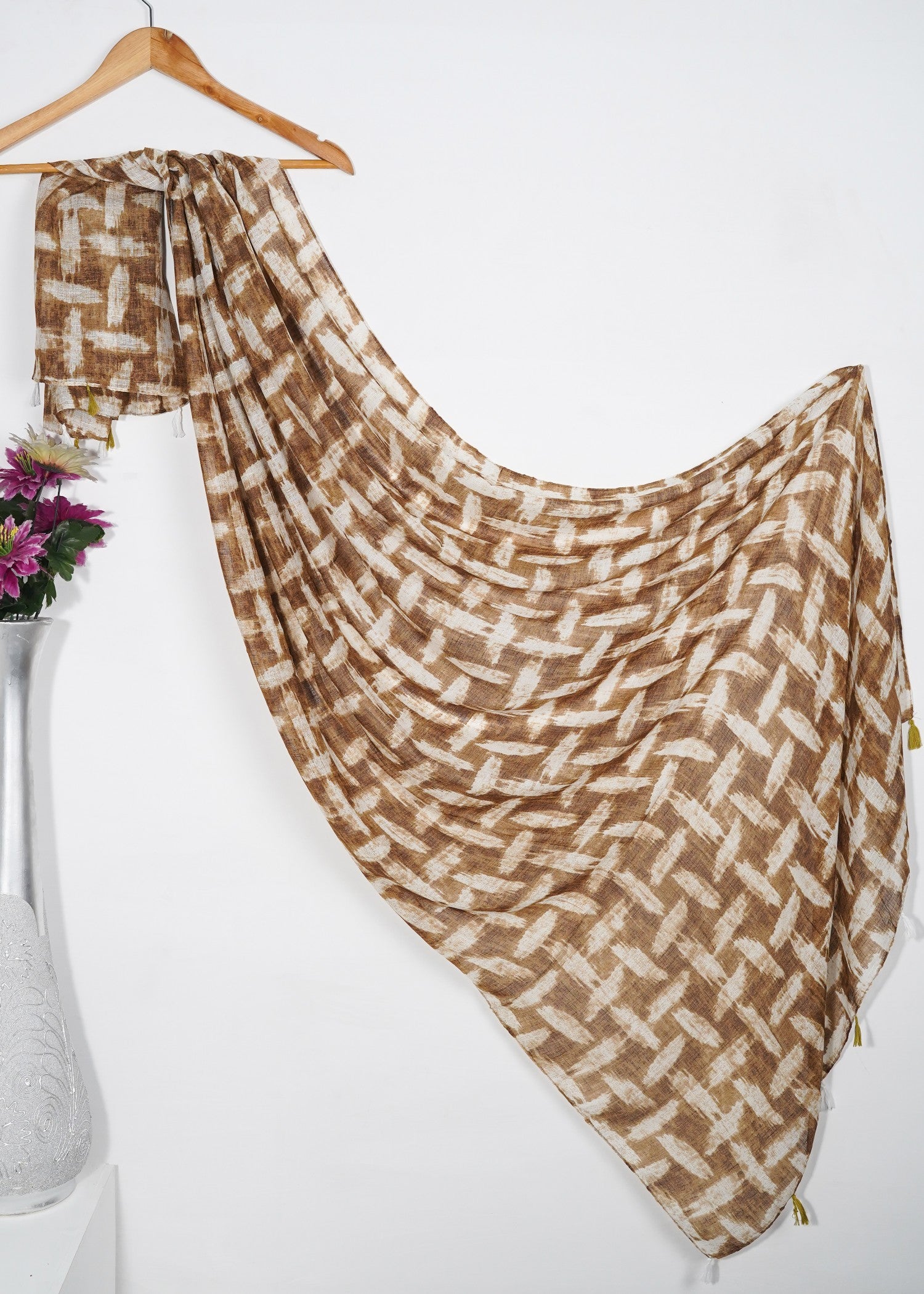 slub lawn Hijab in Brown