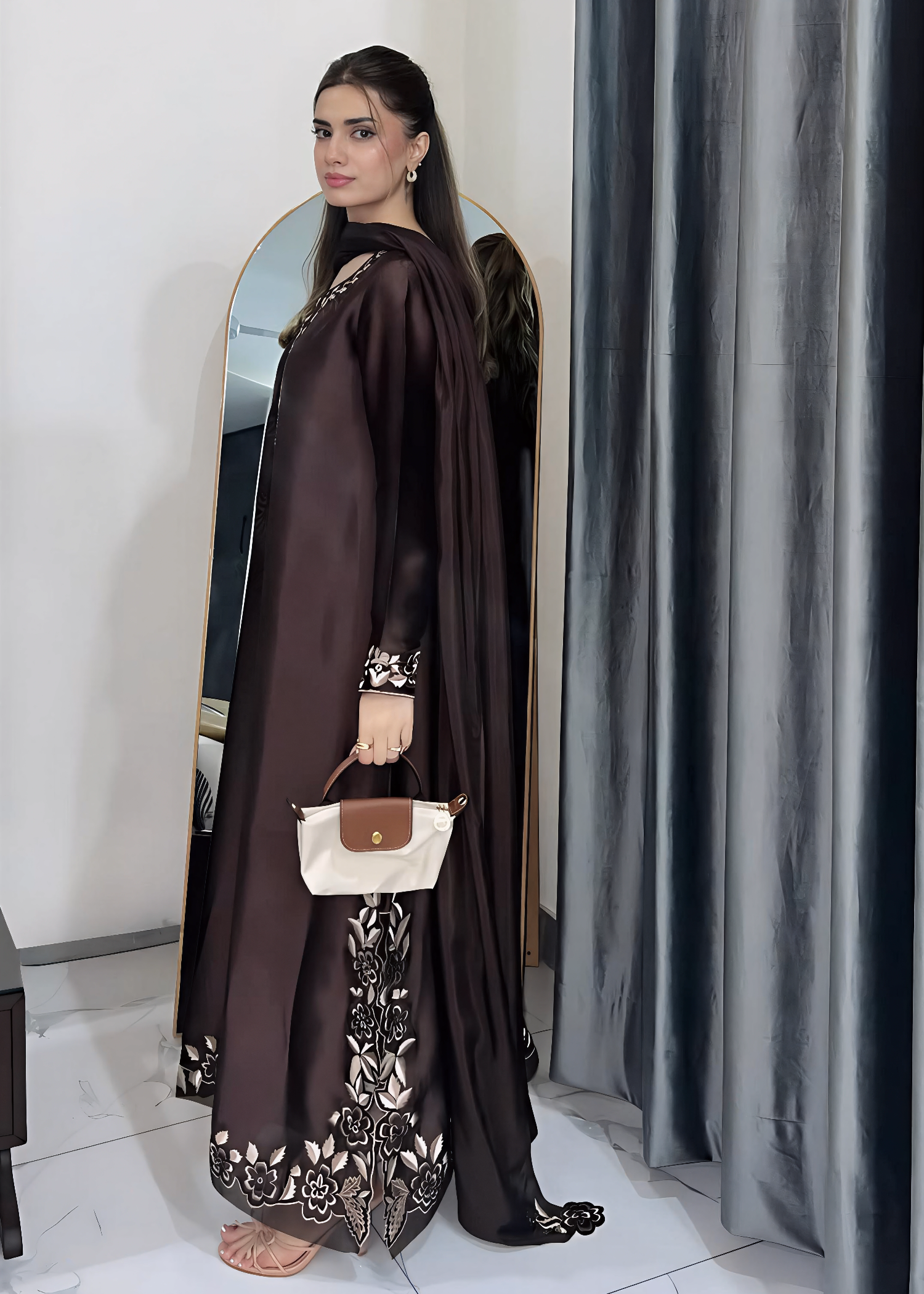 charmuse/shamooz Kaftan in Walnut brown