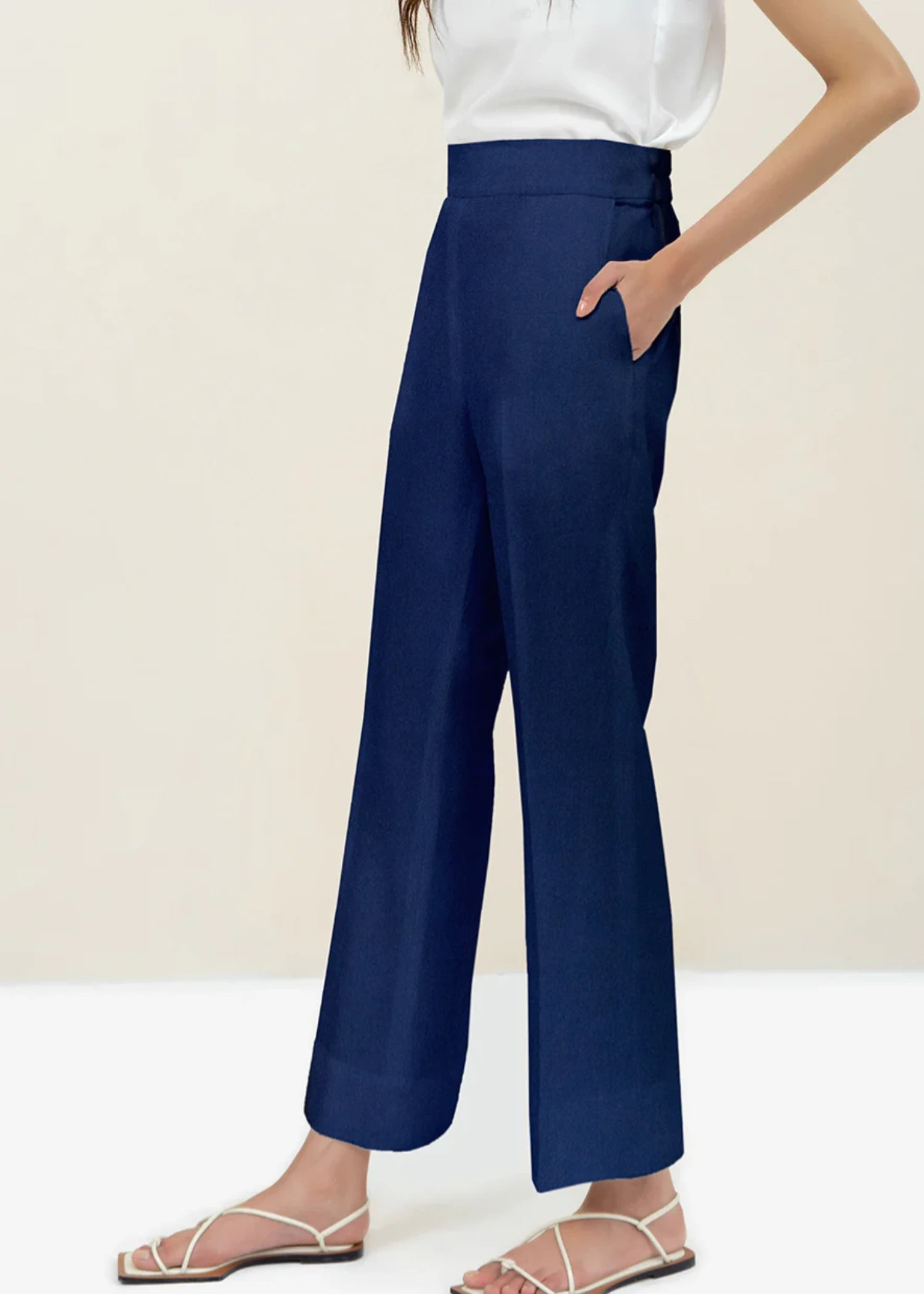 crepe Pants in Navy blue