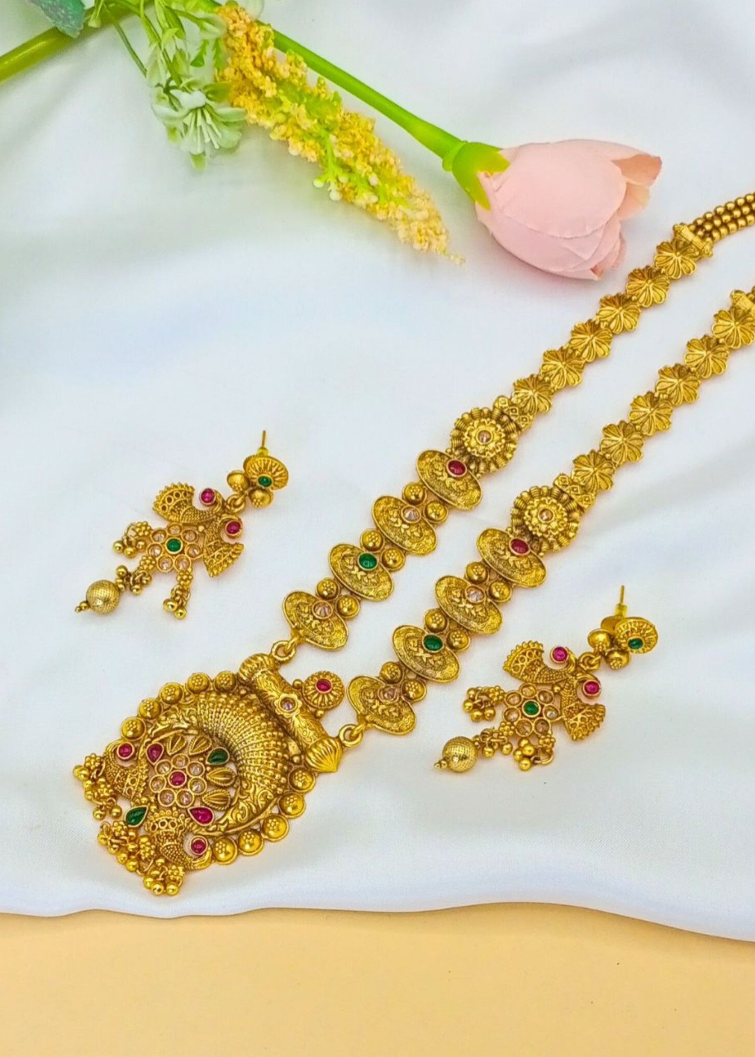 Jewelry Set in Ruby red Color by - Trendy Women Jewelry Set JTR4563