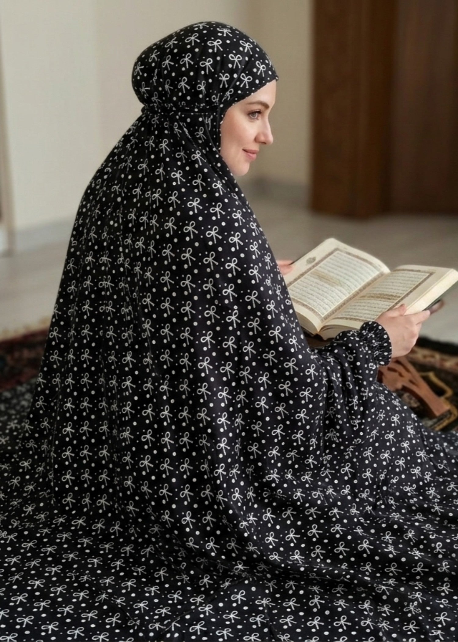 swiss lawn Chaddar in Black