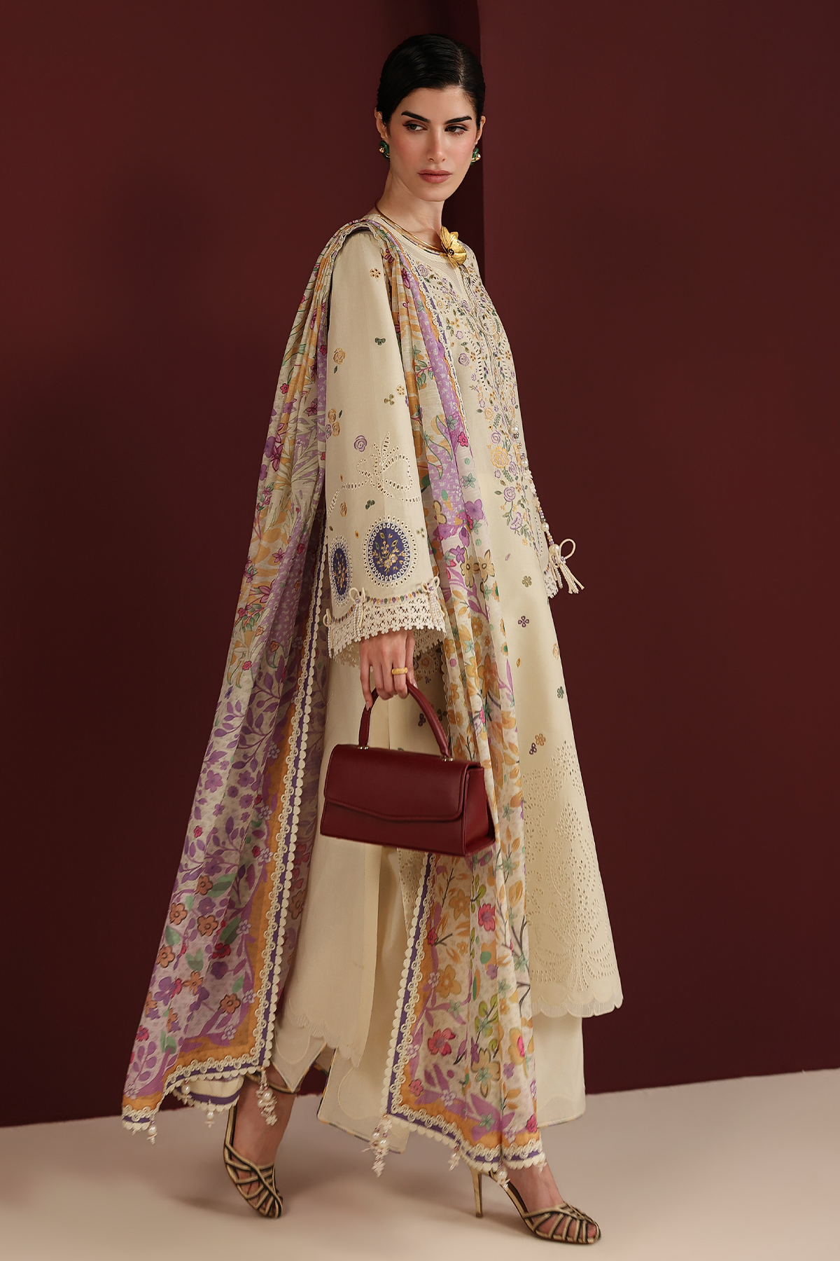 Iris Luxury Festive Lawn – IL26-D01