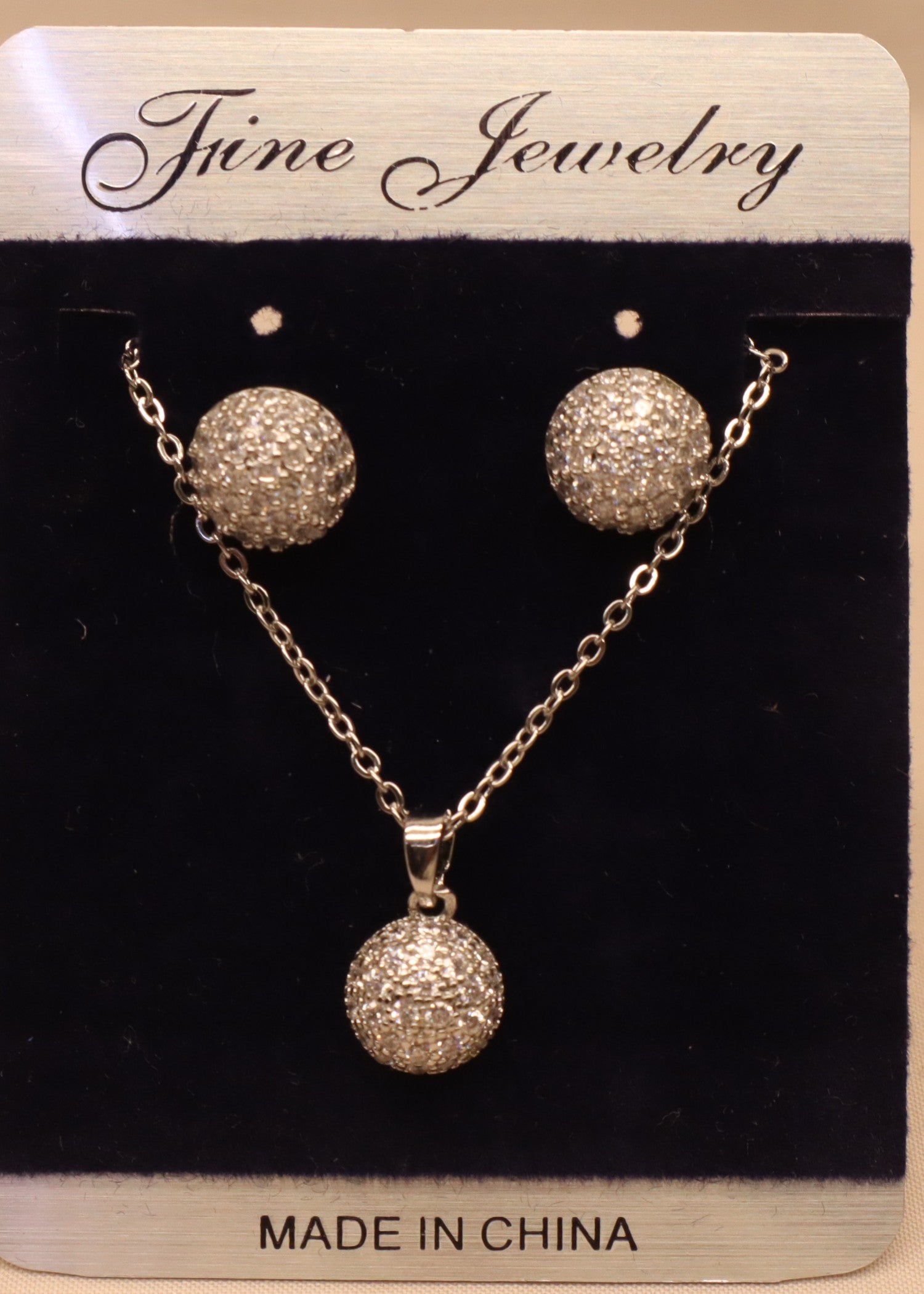 Jewelry Set in Silver Color by - Trendy Women Jewelry Set DRA8471