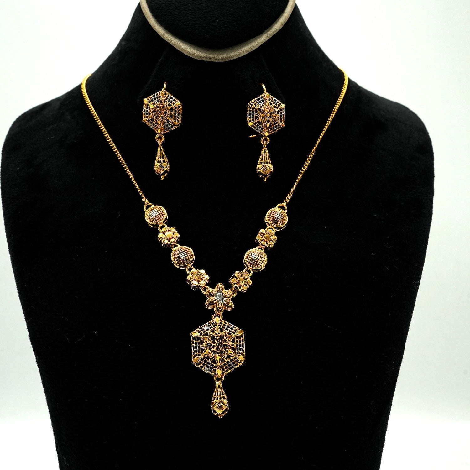 Jewelry Set in Gold Color by - Trendy Women Jewelry Set AOC8549