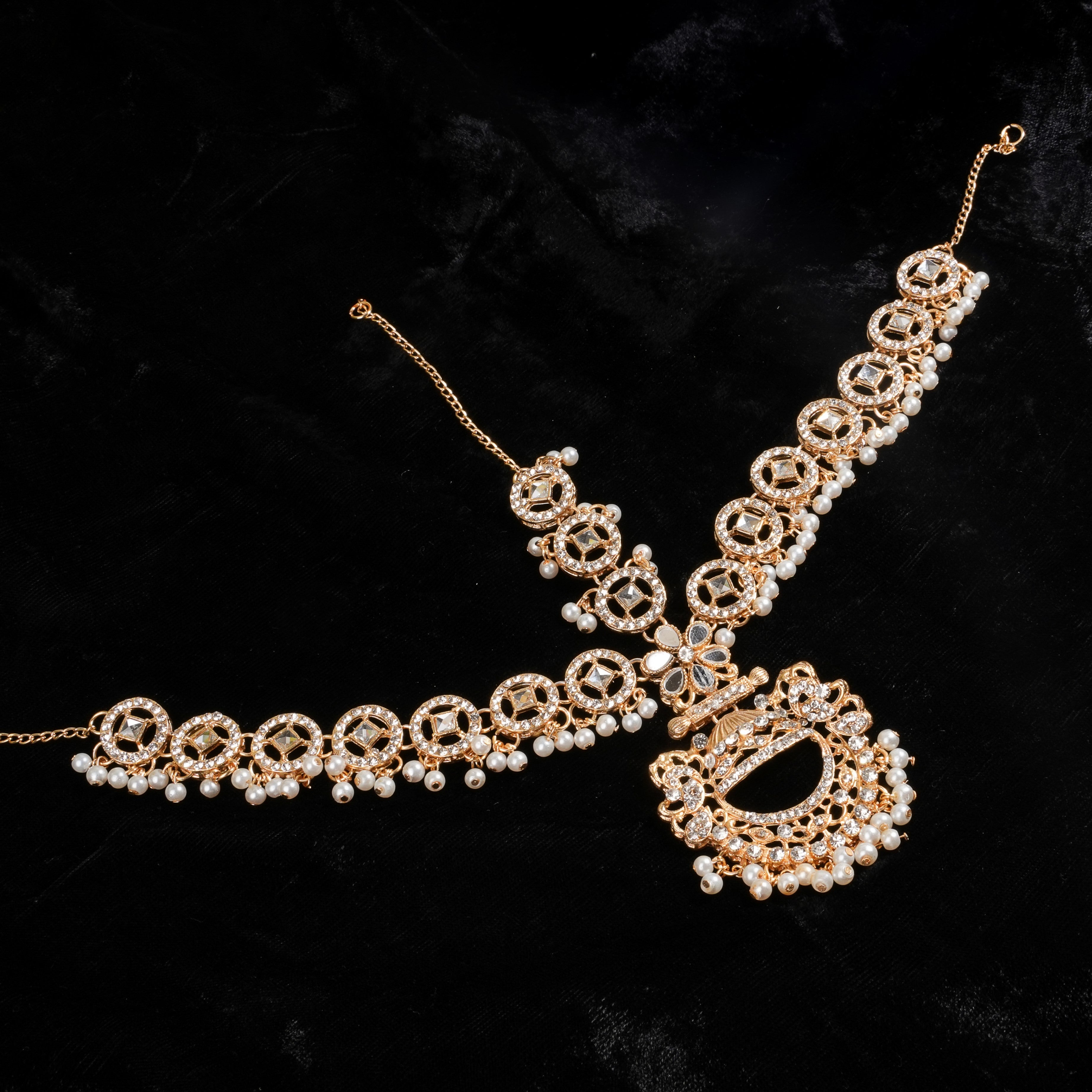 Maatha Pati in Gold, pearl white Color by - Trendy Women Maatha Pati TQP5625