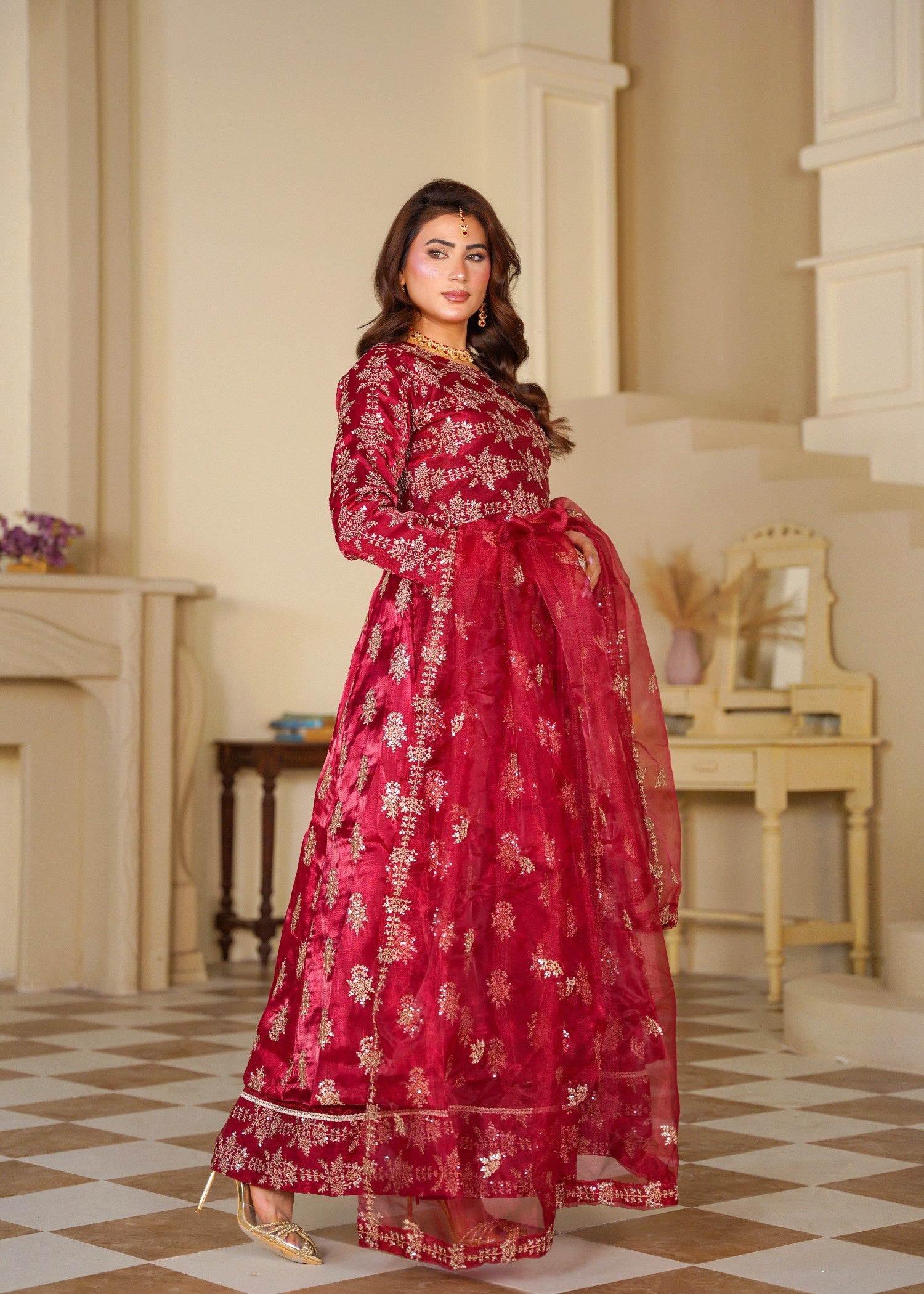 silk tissue Maxi in Gold, maroon