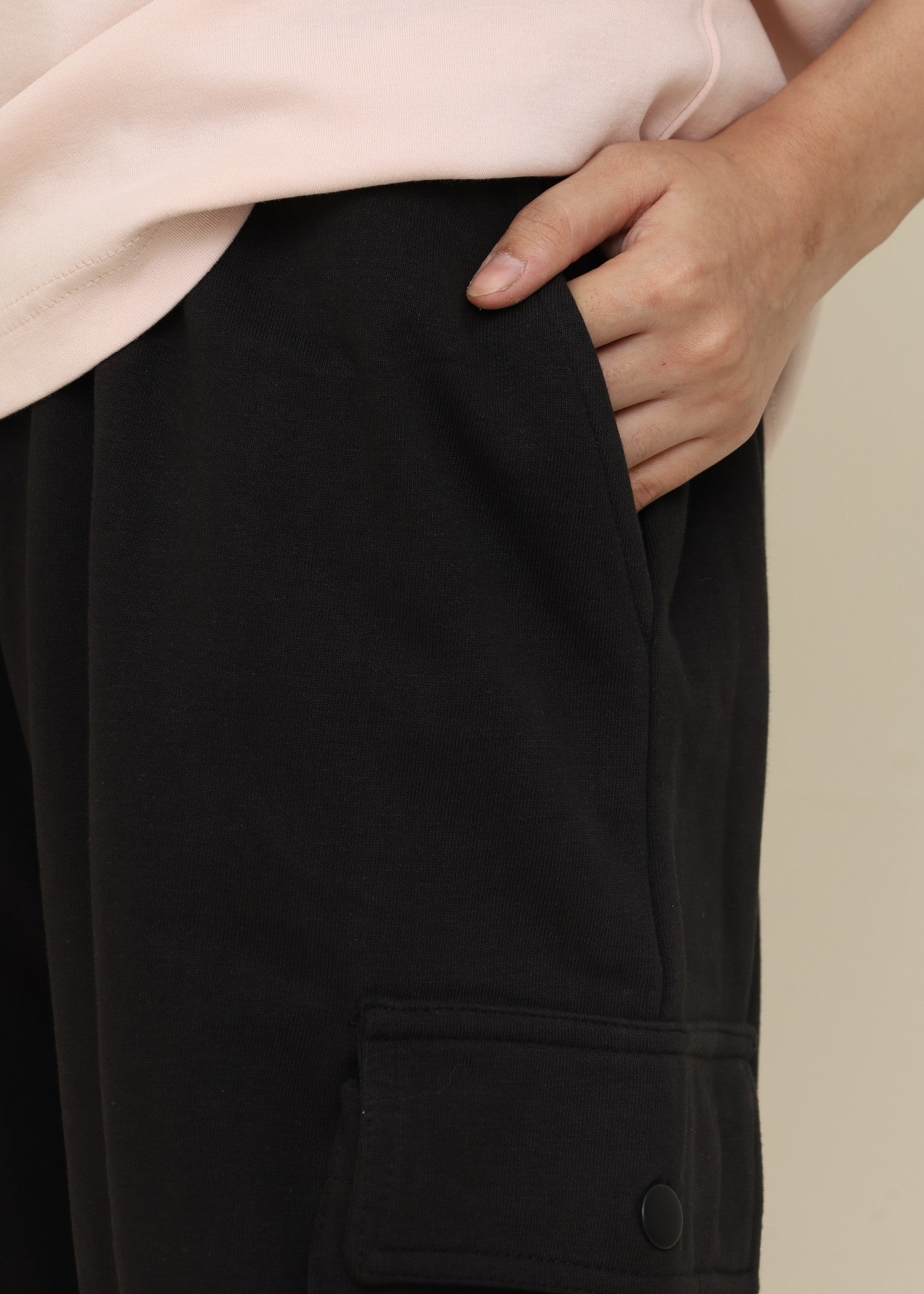 jersey knit Trousers in Caviar
