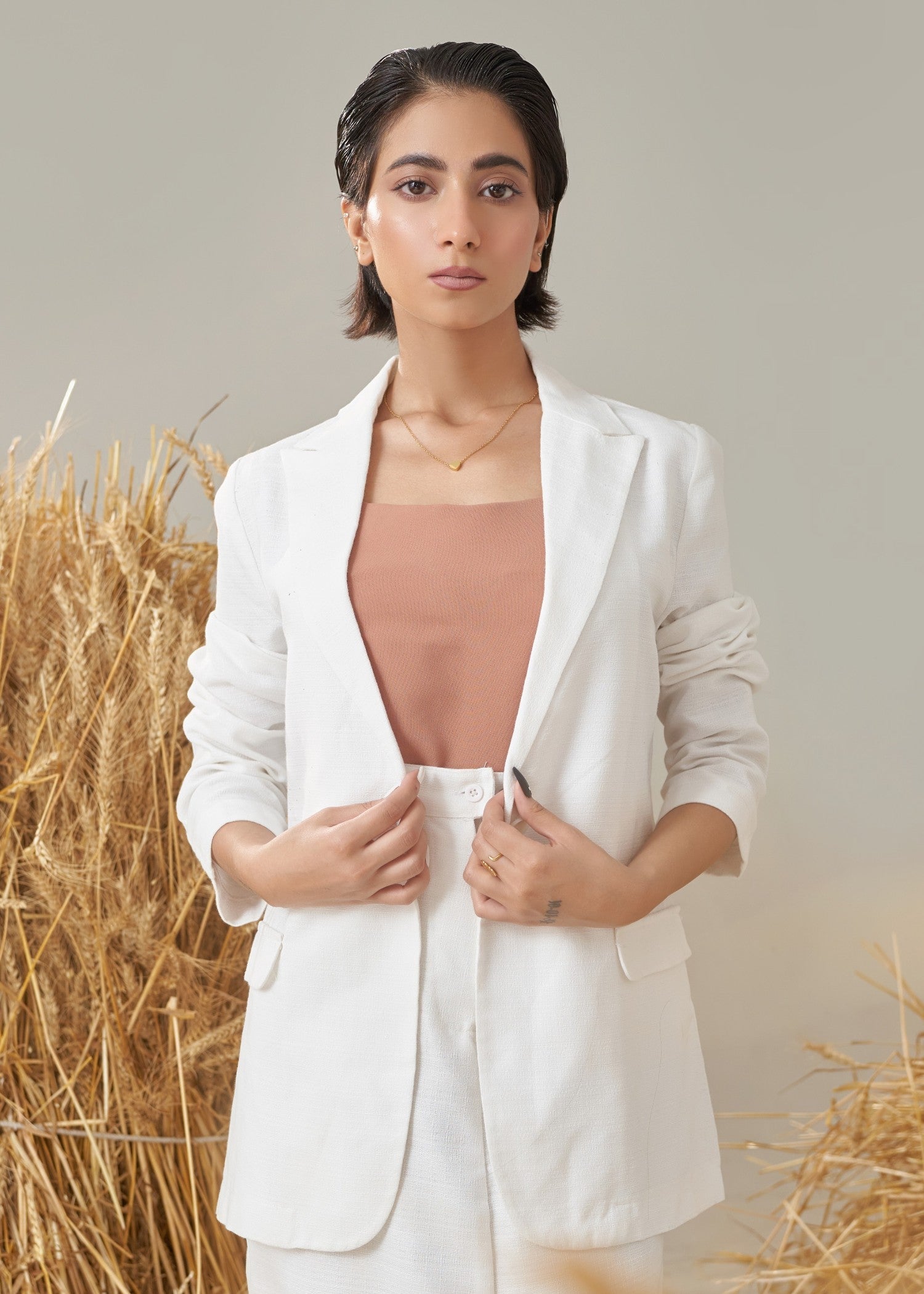injected slub Blazer in White