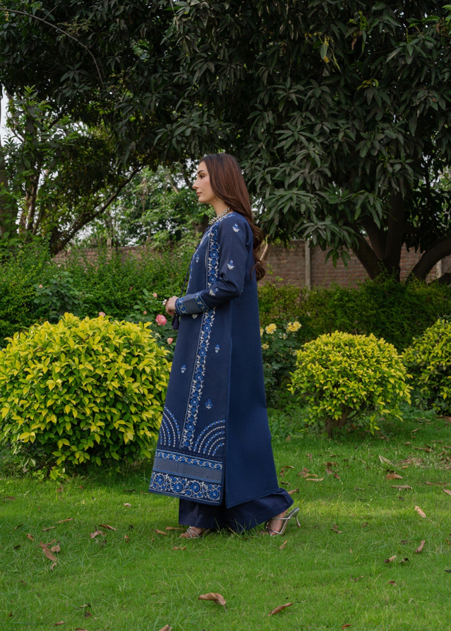 lawn Unstitched in Cobalt blue