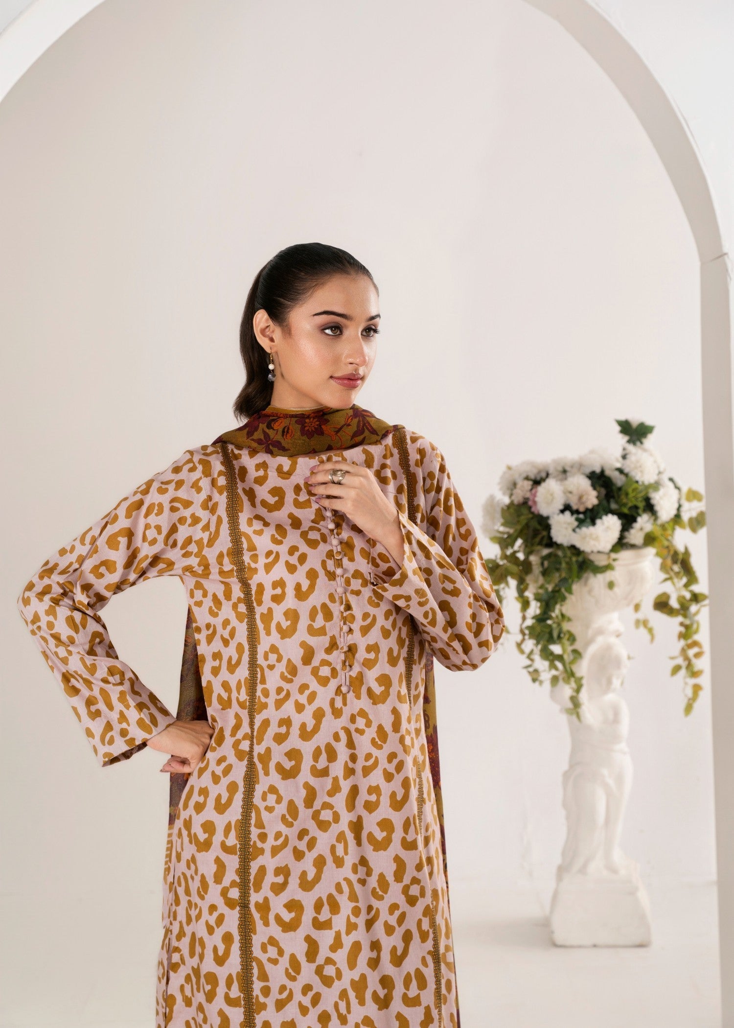 lawn Sharara in Brown