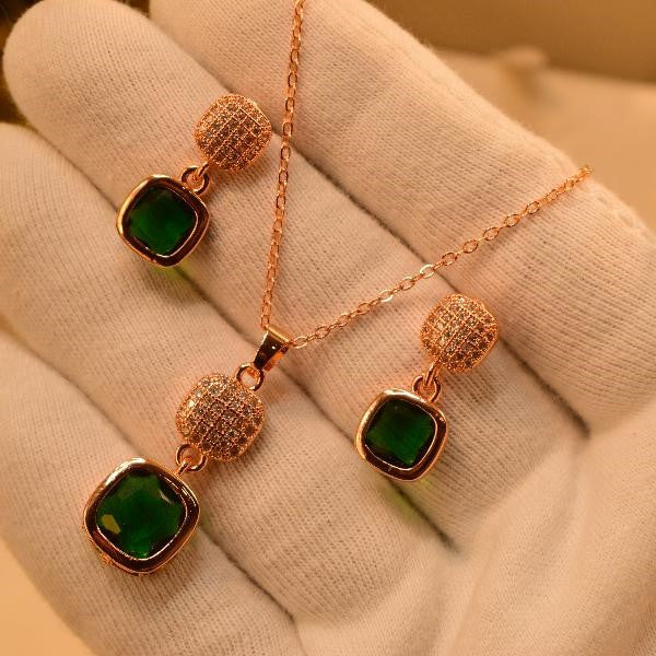 Jewelry Set in Green Color by - Trendy Women Jewelry Set ZKR7280