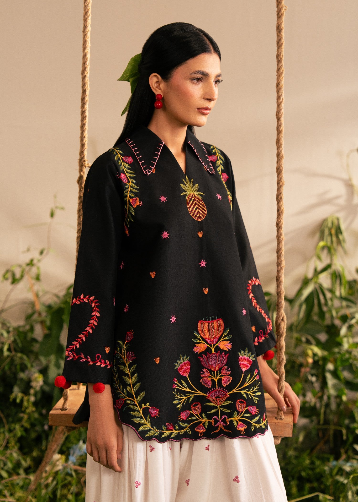 lawn cotton Kurta Set in Black, white