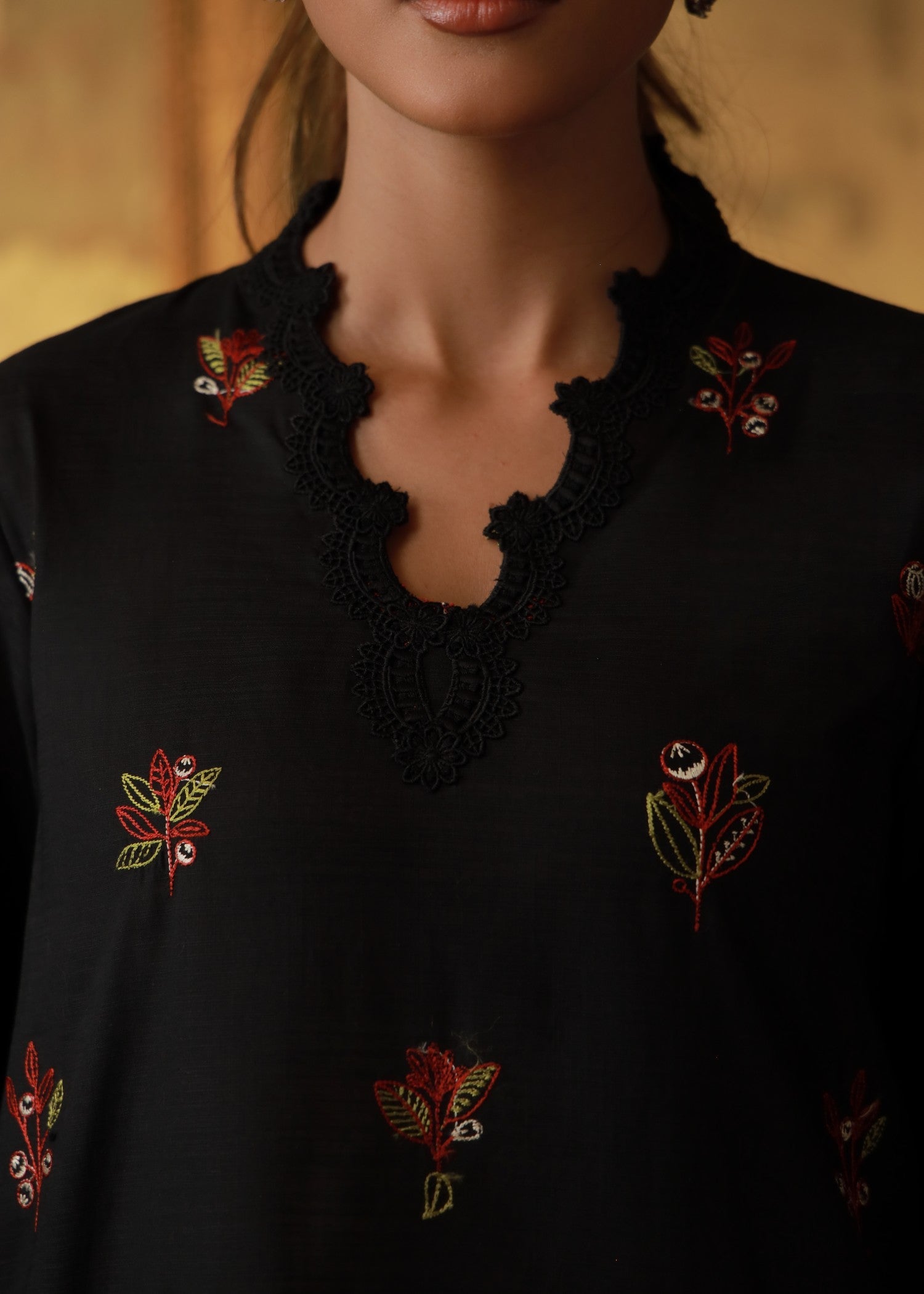 cross hetch Unstitched in Black, red