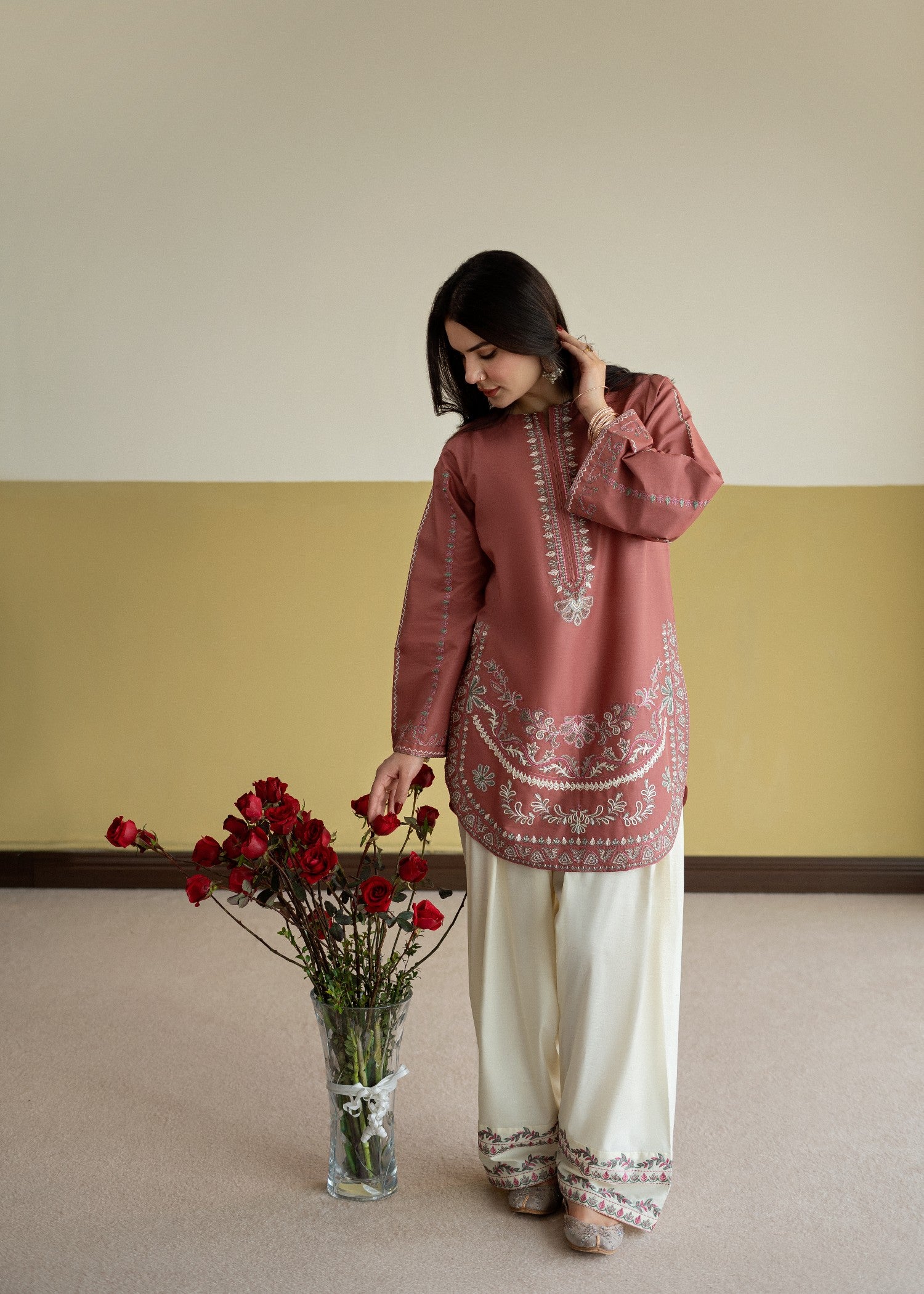 lawn Kurta Set in Pink, off-white