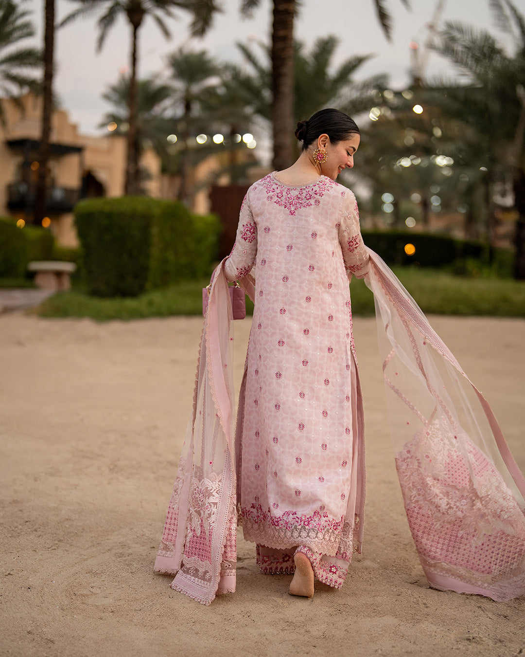 Aya Eid Luxury Lawn – Lamija