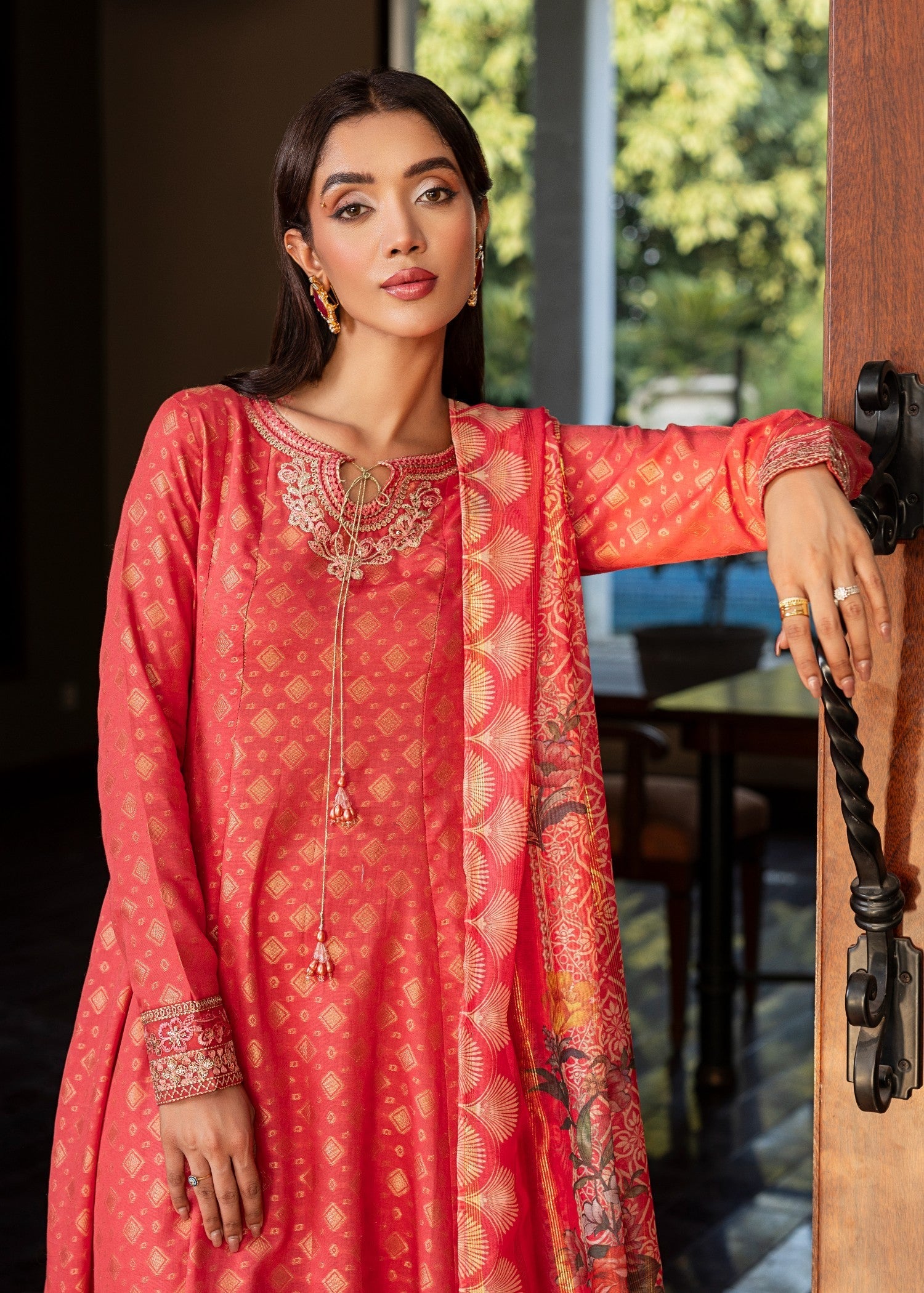 jacquard Pishwas in Tomato red