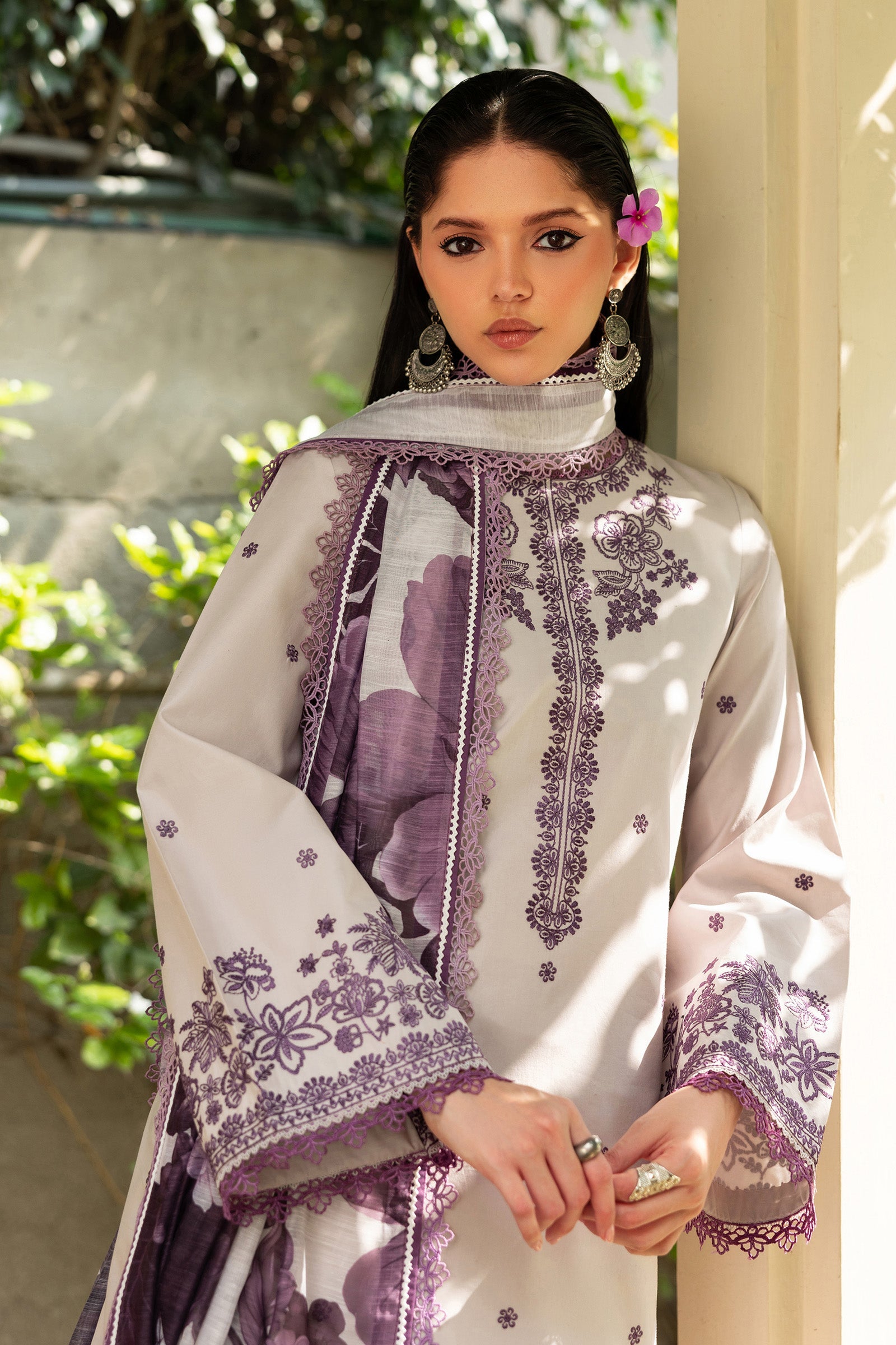 Summer Lawn – Gianna